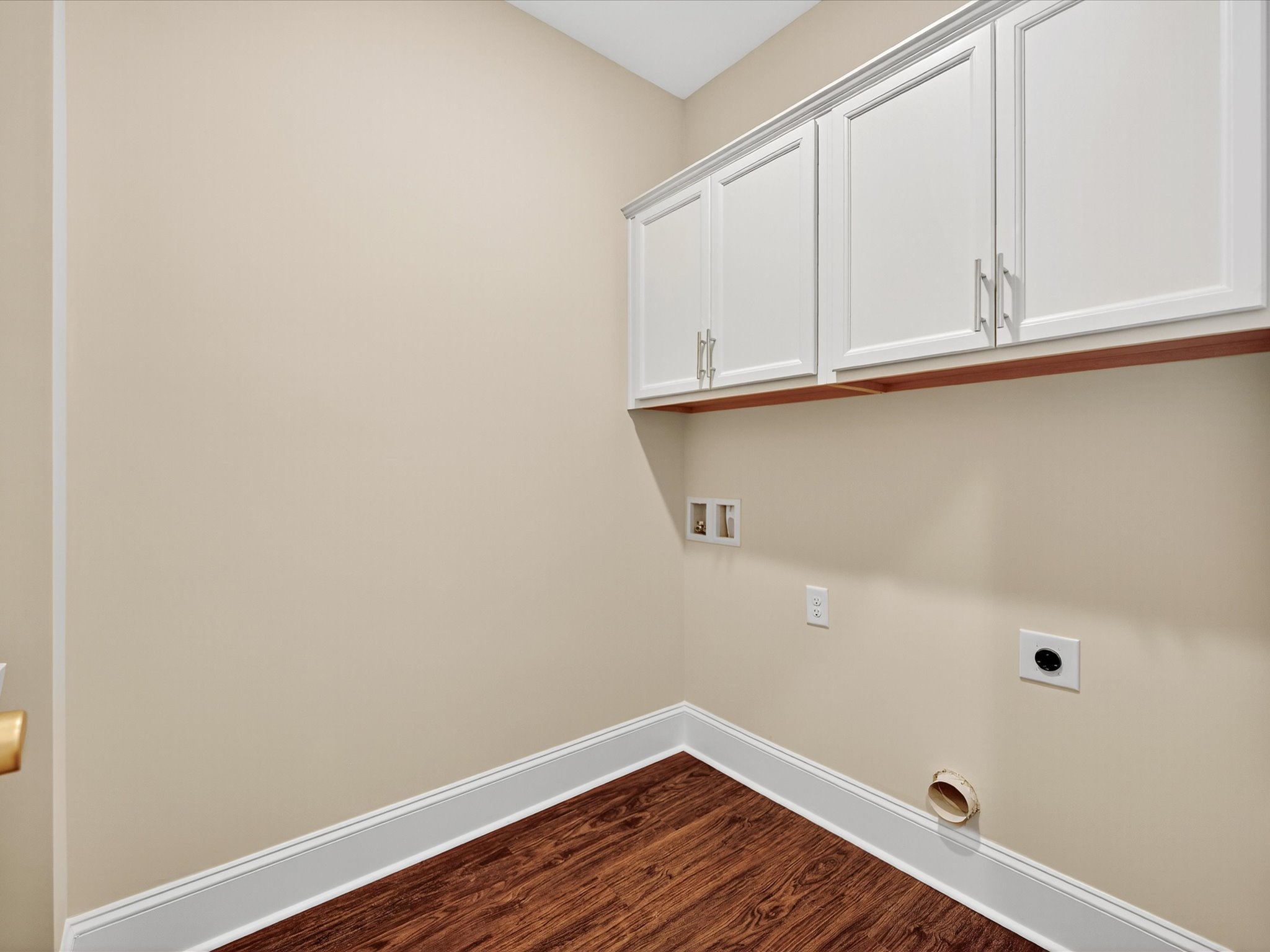 Monroe, North Carolina, 28110, United States, 3 Bedrooms Bedrooms, ,2 BathroomsBathrooms,Residential,For Sale,1980342