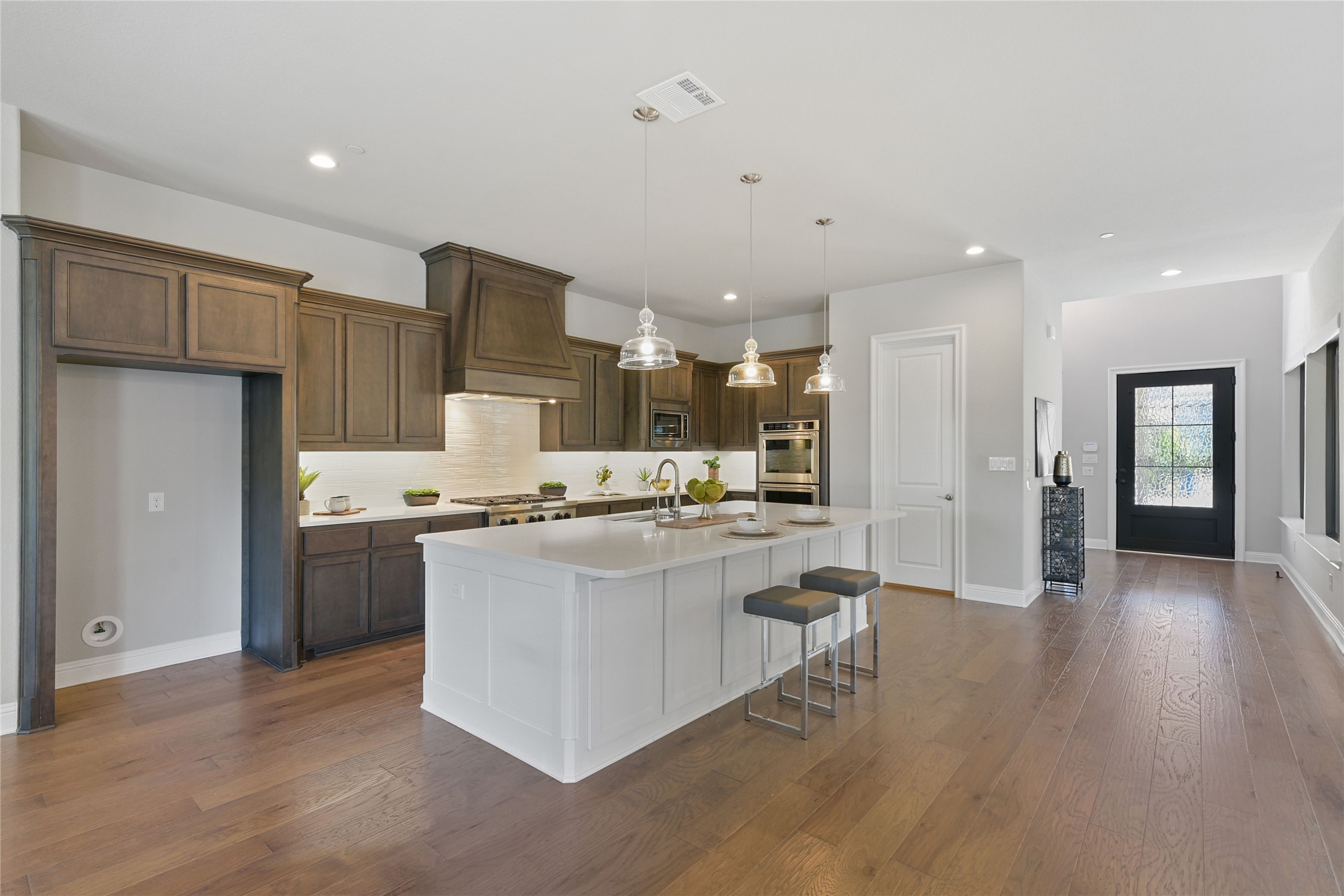 Frisco, Texas, 75035, United States, 5 Bedrooms Bedrooms, ,6 BathroomsBathrooms,Residential,For Sale,1997402