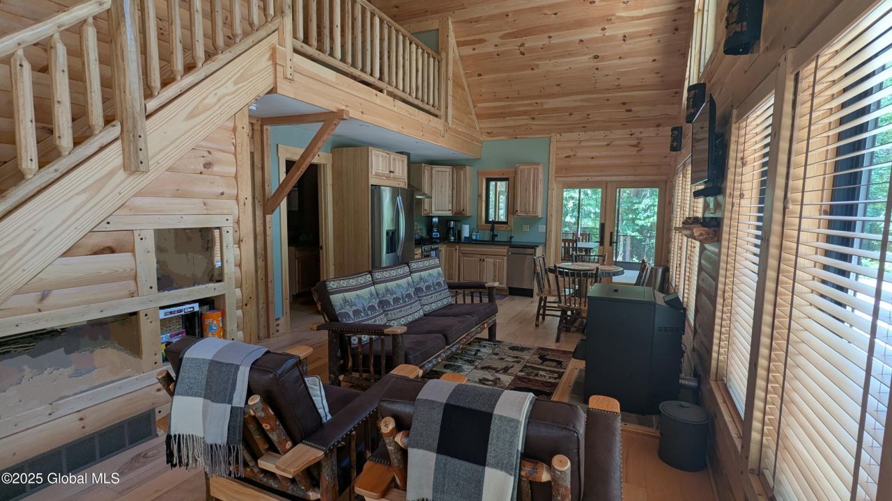 Gloversville, New York, 12078, United States, 2 Bedrooms Bedrooms, ,1 BathroomBathrooms,Residential,For Sale,1876319