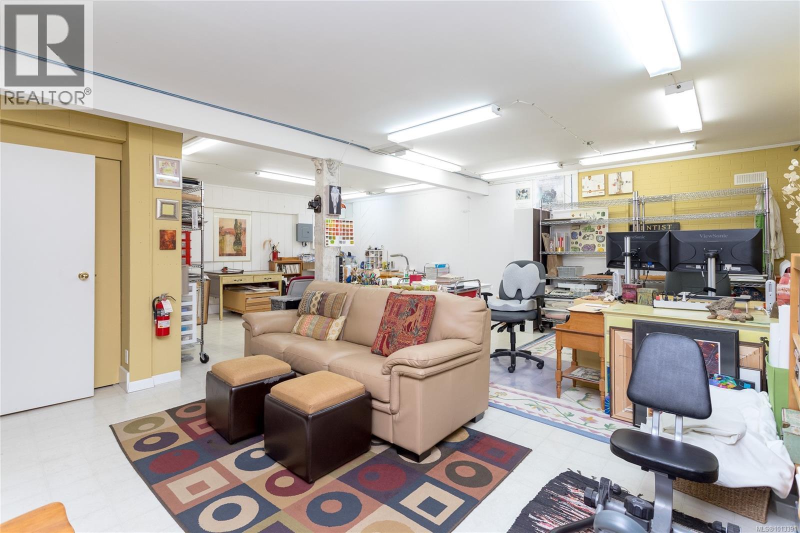 COBBLE HILL, British Columbia, V8H 0G3, CA, 3 Bedrooms Bedrooms, ,1 BathroomBathrooms,Residential,For Sale,1951189