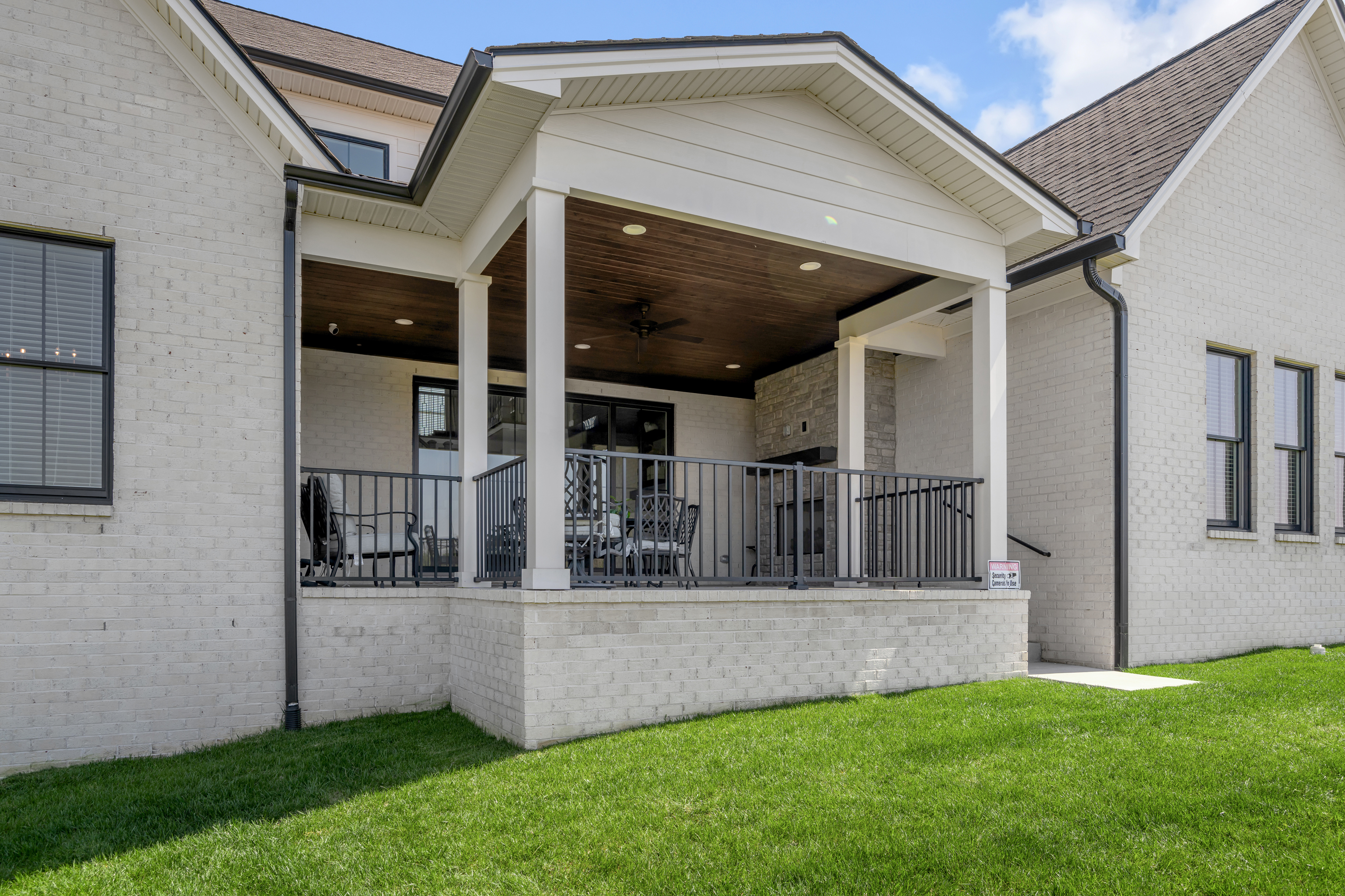  2429 Lorenzo Way - 物件實景