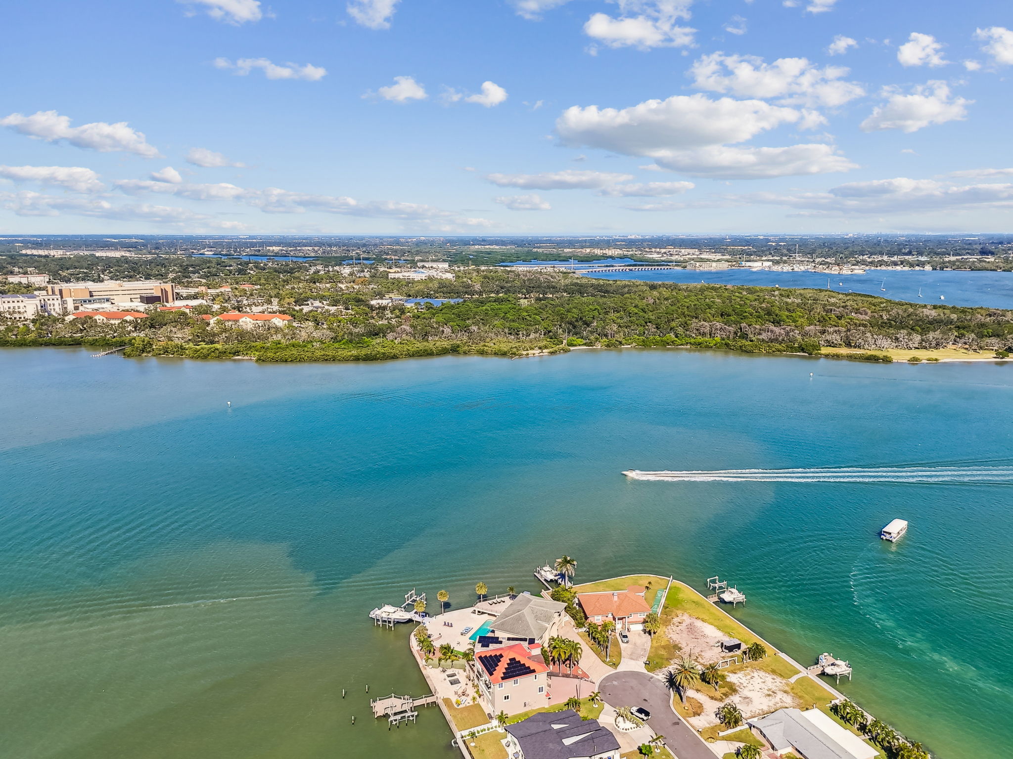 Madeira Beach, Florida, 33708, United States, 6 Bedrooms Bedrooms, ,6 BathroomsBathrooms,Residential,For Sale,1975666