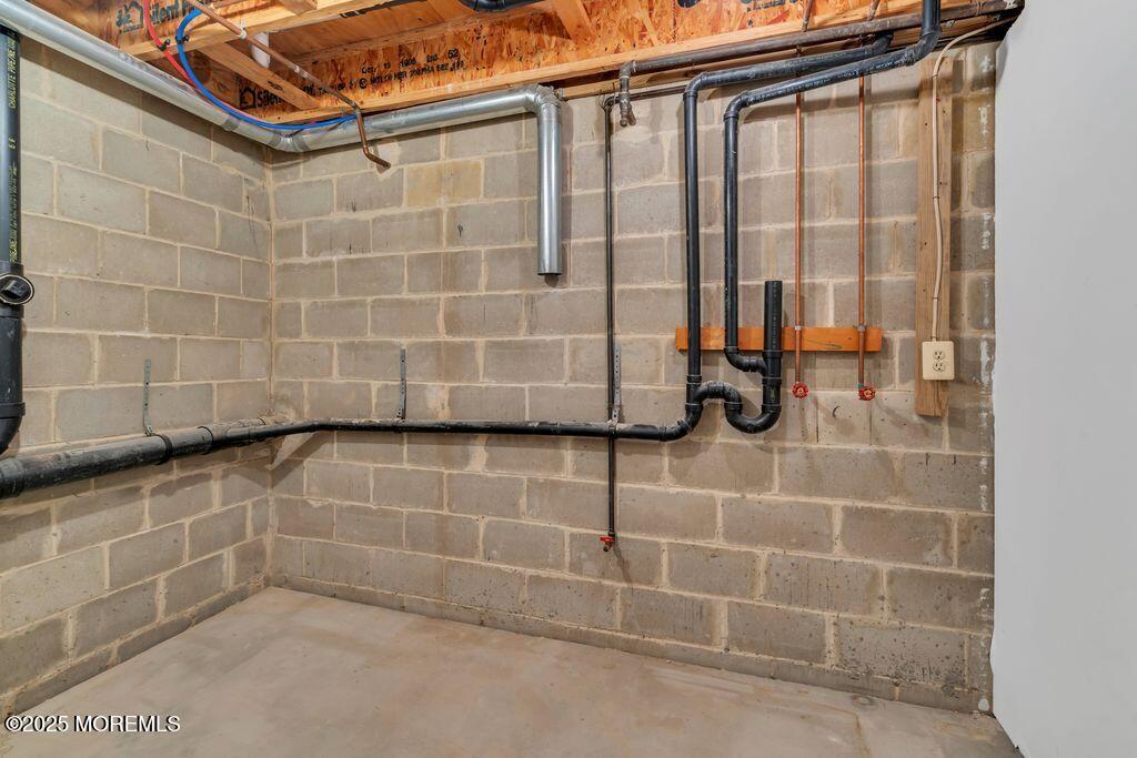 Wall, New Jersey, 07719, United States, 2 Bedrooms Bedrooms, ,2 BathroomsBathrooms,Residential,For Sale,1992895