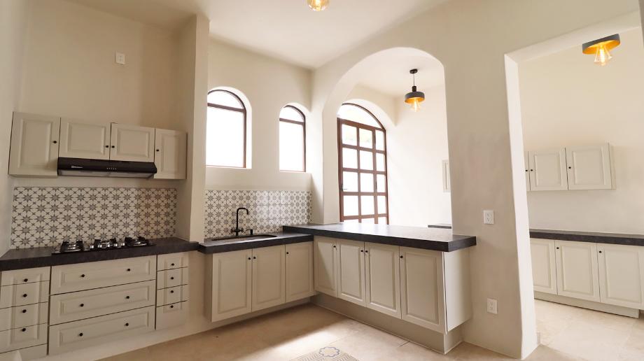 Pátzcuaro, Michoacán de Ocampo, 61606, Mexico, 5 Bedrooms Bedrooms, ,3 BathroomsBathrooms,Residential,For Sale,1729660