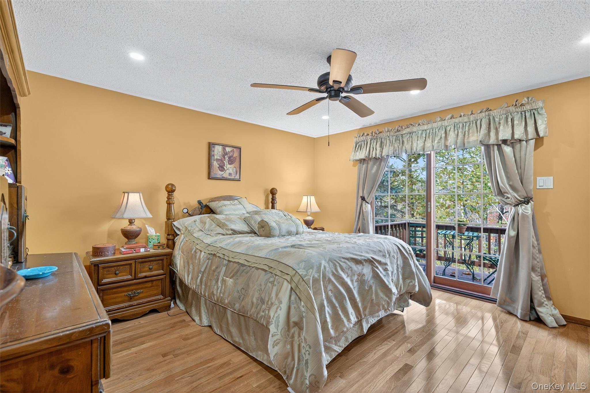 Wallkill, New York, 12589, United States, 4 Bedrooms Bedrooms, ,3 BathroomsBathrooms,Residential,For Sale,1989715