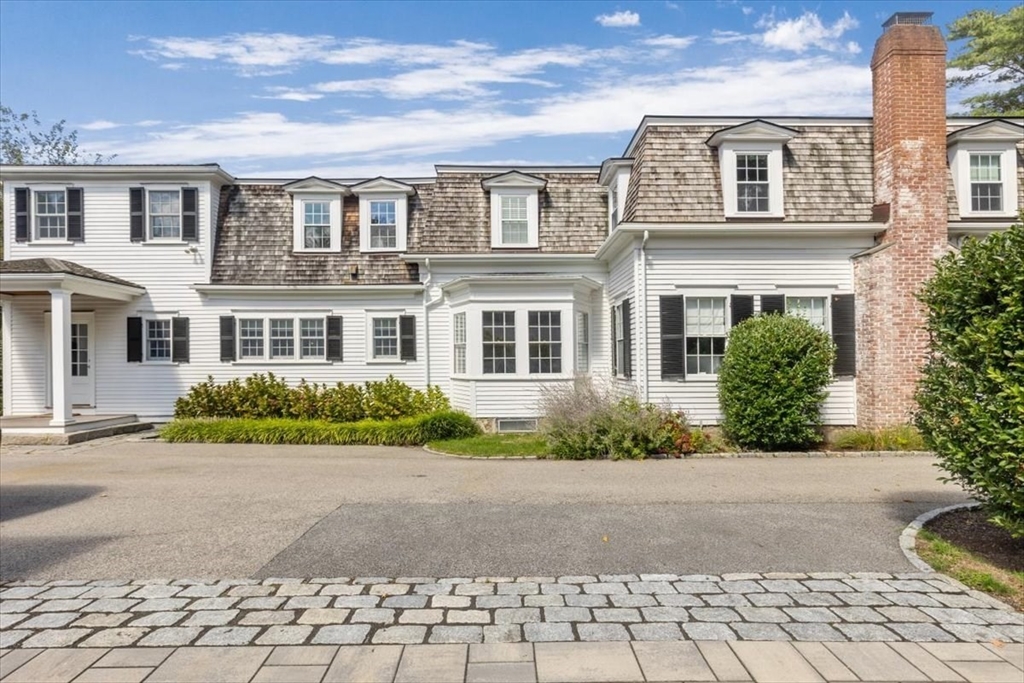 Hingham, Massachusetts, 02043, United States, 6 Bedrooms Bedrooms, ,5 BathroomsBathrooms,Residential,For Sale,1969393