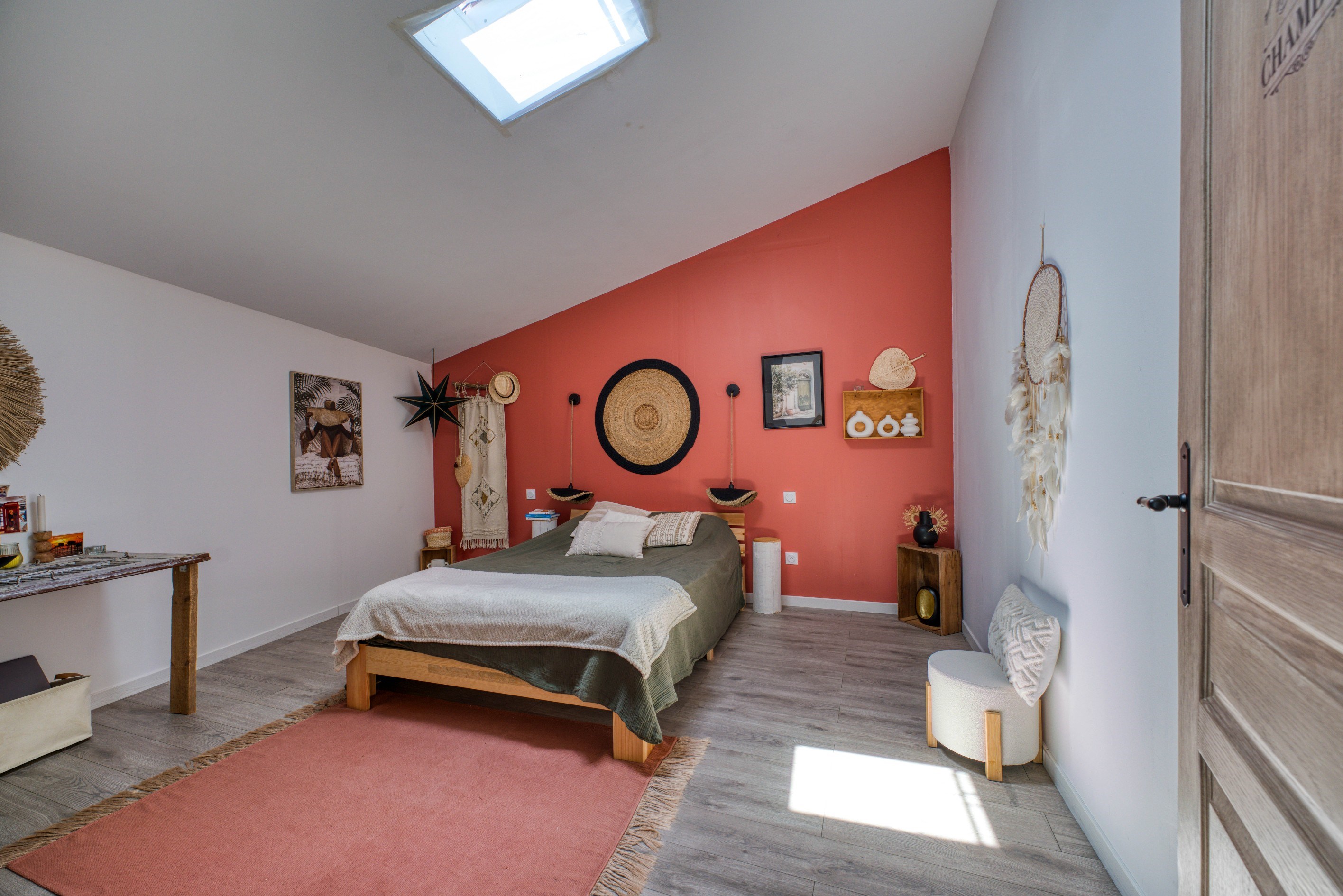  CHARMING BOHEMIAN-CHIC ESTATE – GUEST HOUSE BUSINESS WITH COTTAGES AND POOL, 6 … - 物件實景