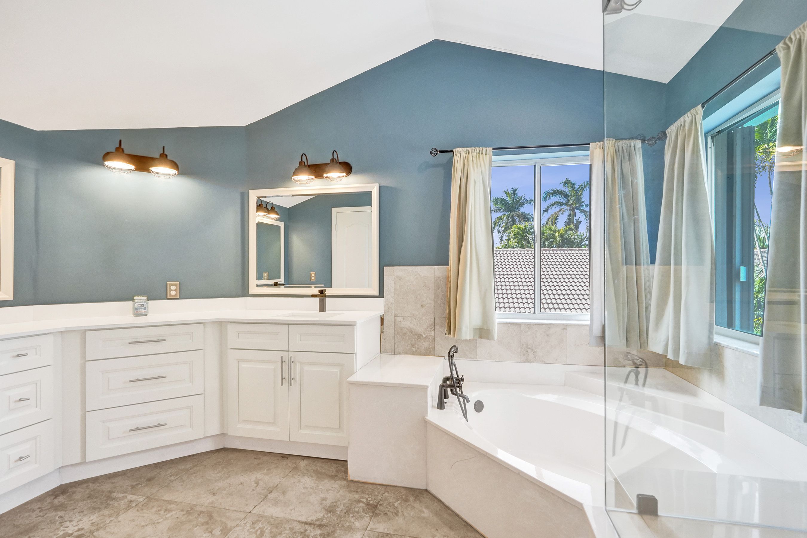  19321 NW 10th Street, Pembroke Pines, FL, 33029 - 物件實景