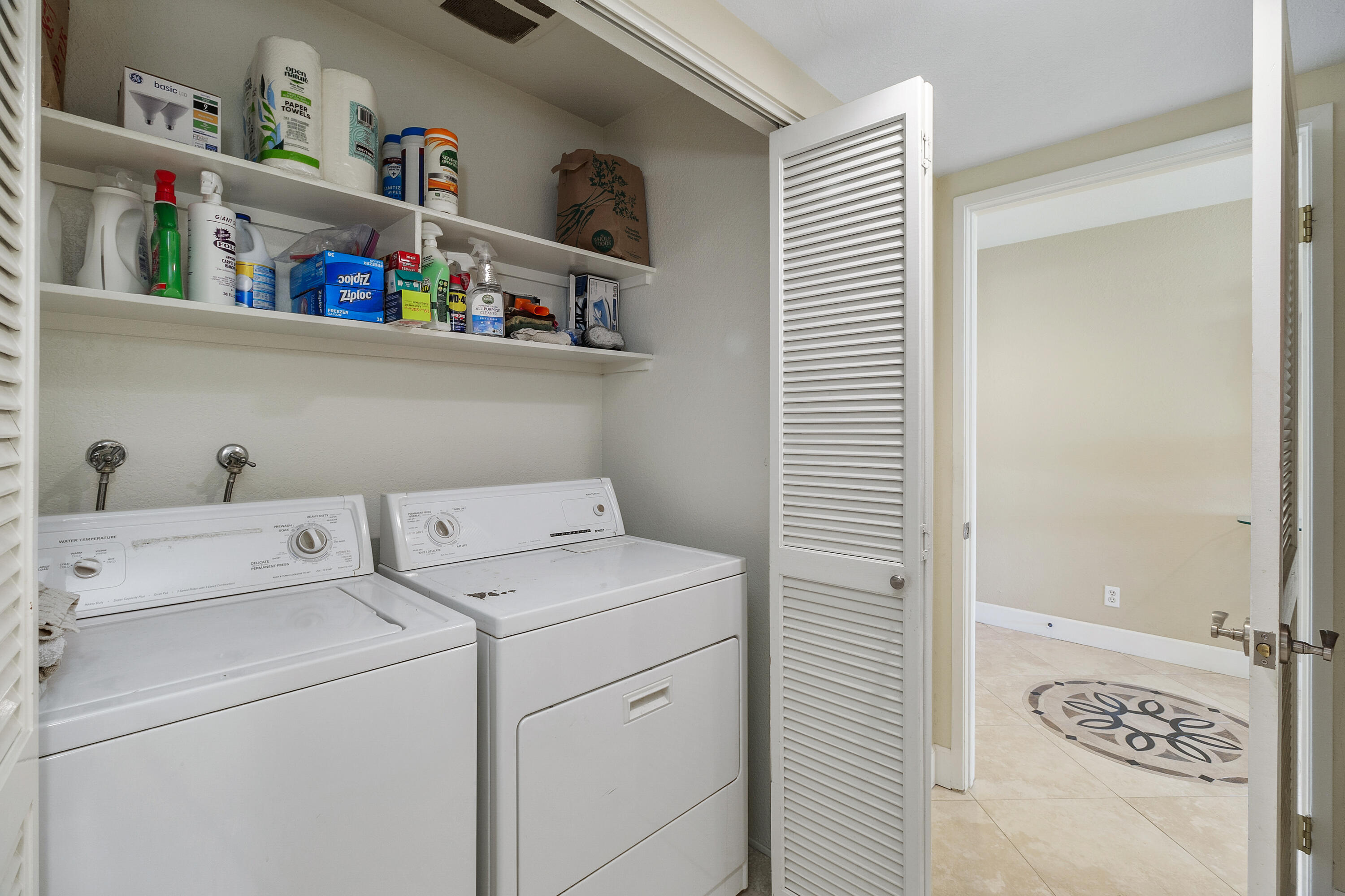 Palm Desert, California, 92260, United States, 2 Bedrooms Bedrooms, ,2 BathroomsBathrooms,Residential,For Sale,1951083