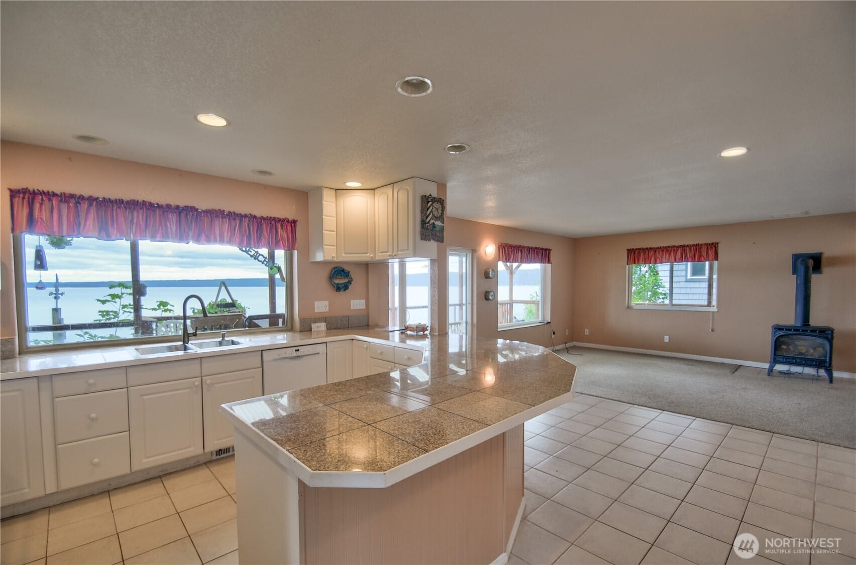 Brinnon, Washington, 98320, United States, 2 Bedrooms Bedrooms, ,Residential,For Sale,1771053