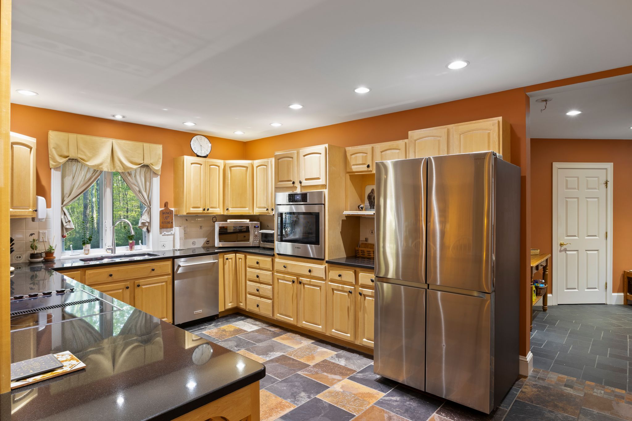 Eliot, Maine, 03903, United States, 3 Bedrooms Bedrooms, ,3 BathroomsBathrooms,Residential,For Sale,1921427
