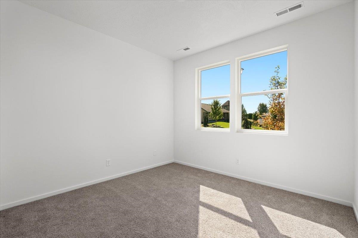 Deer Park, Washington, 99006, United States, 3 Bedrooms Bedrooms, ,2 BathroomsBathrooms,Residential,For Sale,1877408