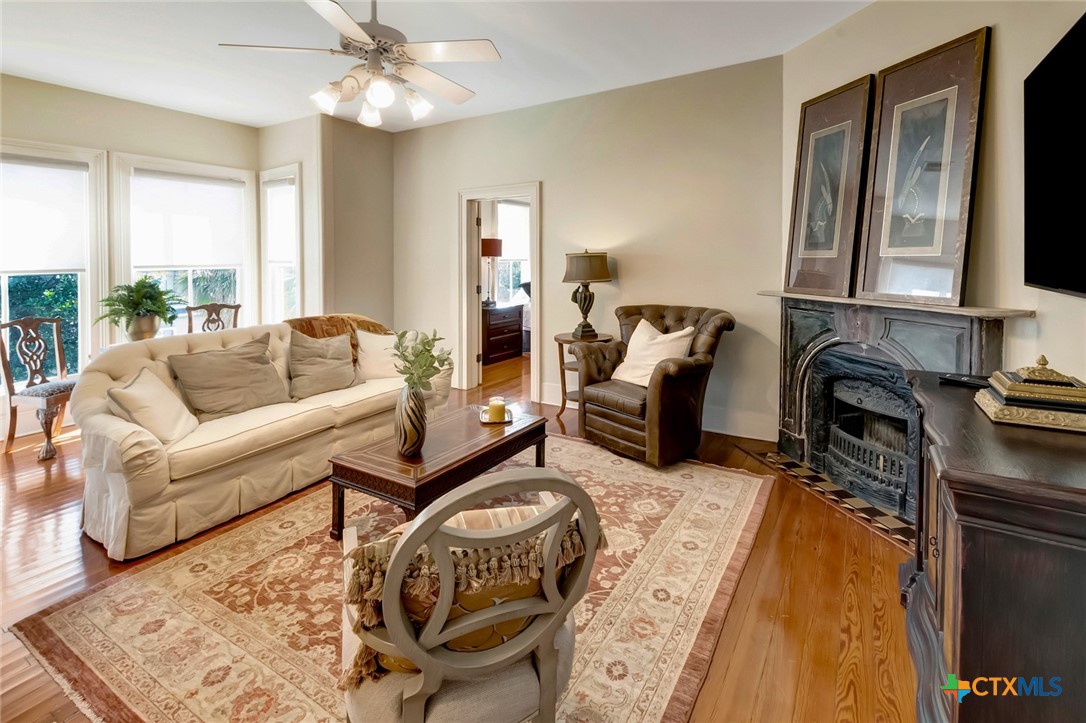 507 S De Leon Street, Victoria, Texas, 77901, United States, 5 Bedrooms Bedrooms, ,5 BathroomsBathrooms,Residential,For Sale,507 S De Leon Street,1612614