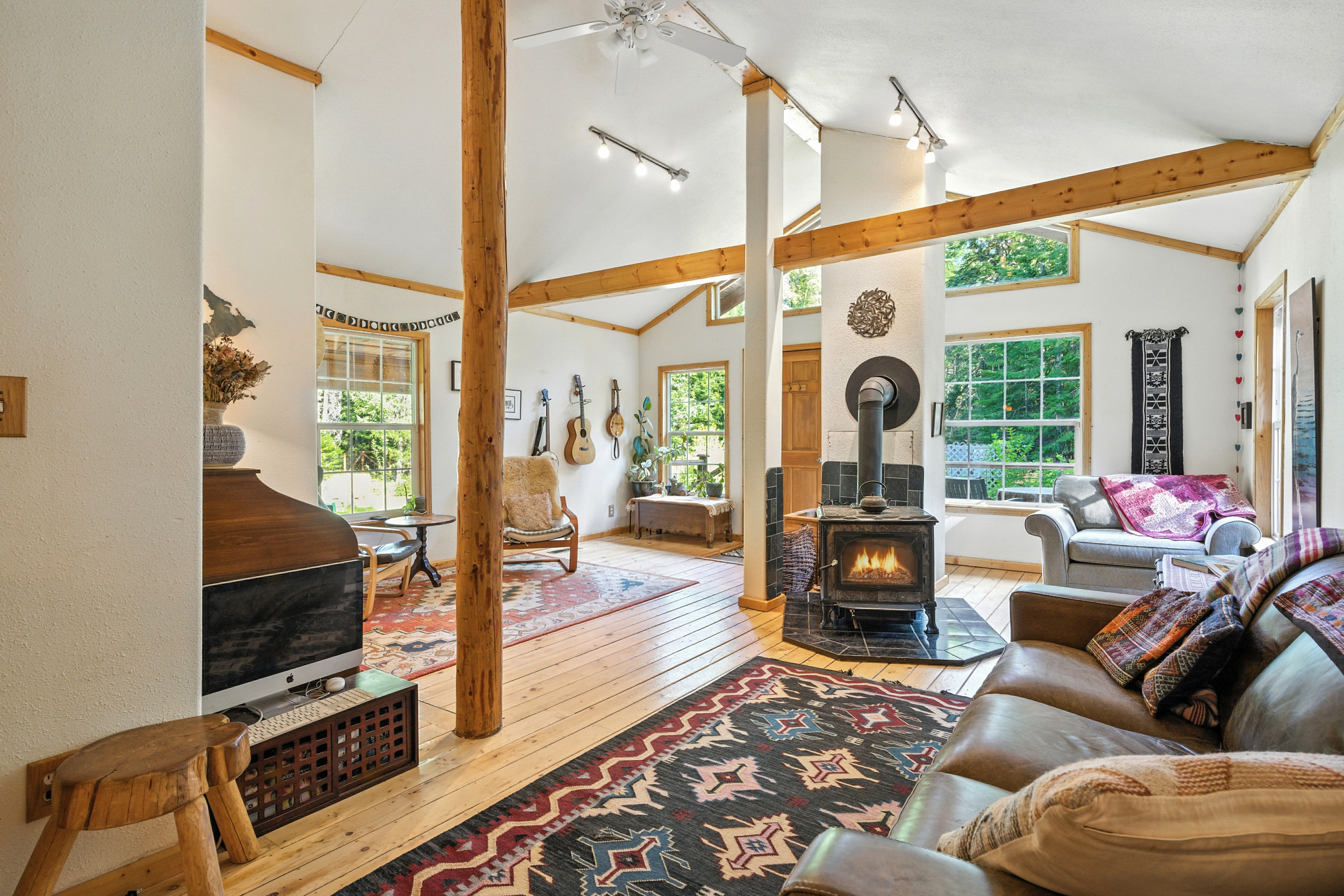 Sandpoint, Idaho, 83864, United States, 2 Bedrooms Bedrooms, ,2 BathroomsBathrooms,Residential,For Sale,2006058