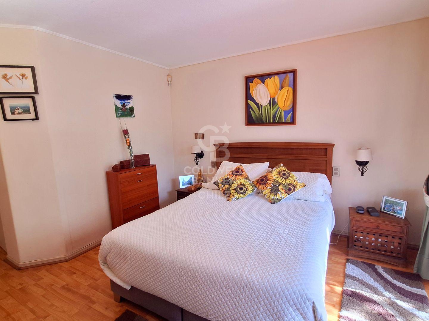 Peñalolén, Chile, 5 Bedrooms Bedrooms, ,3 BathroomsBathrooms,Residential,For Sale,1837912