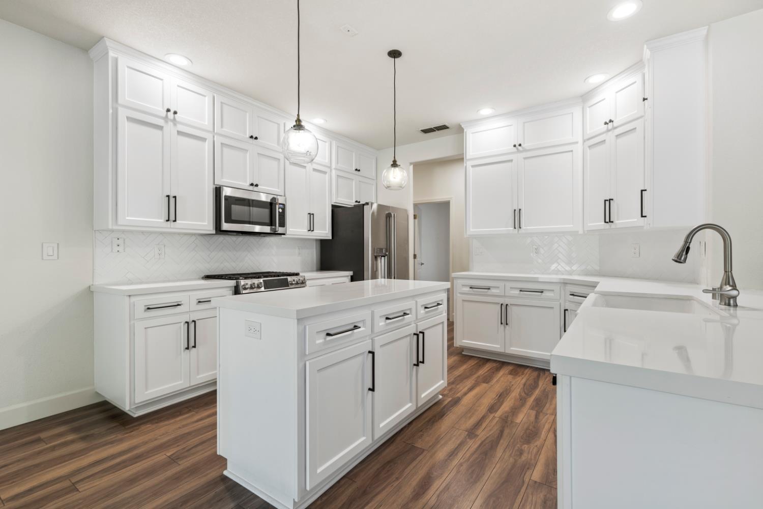 Yuba City, California, 95993, United States, 4 Bedrooms Bedrooms, ,2 BathroomsBathrooms,Residential,For Sale,1981154