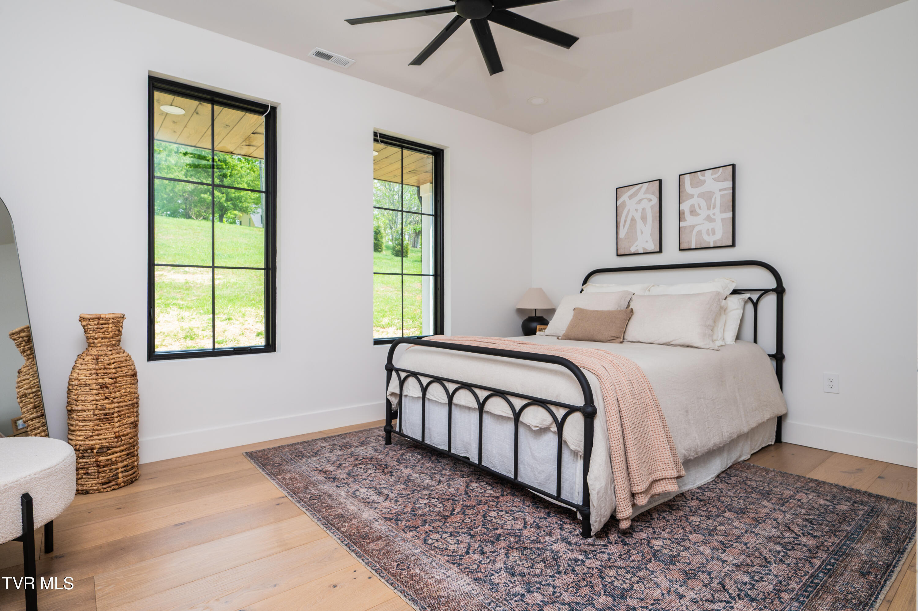 Kingsport, Tennessee, 37664, United States, 4 Bedrooms Bedrooms, ,4 BathroomsBathrooms,Residential,For Sale,1981214