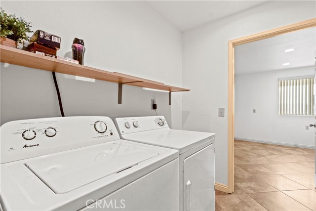 Riverside, California, 92503, United States, 4 Bedrooms Bedrooms, ,3 BathroomsBathrooms,Residential,For Sale,1977398