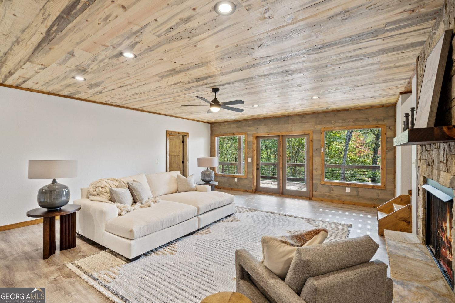 Mineral Bluff, Georgia, 30559, United States, 4 Bedrooms Bedrooms, ,4 BathroomsBathrooms,Residential,For Sale,1962222