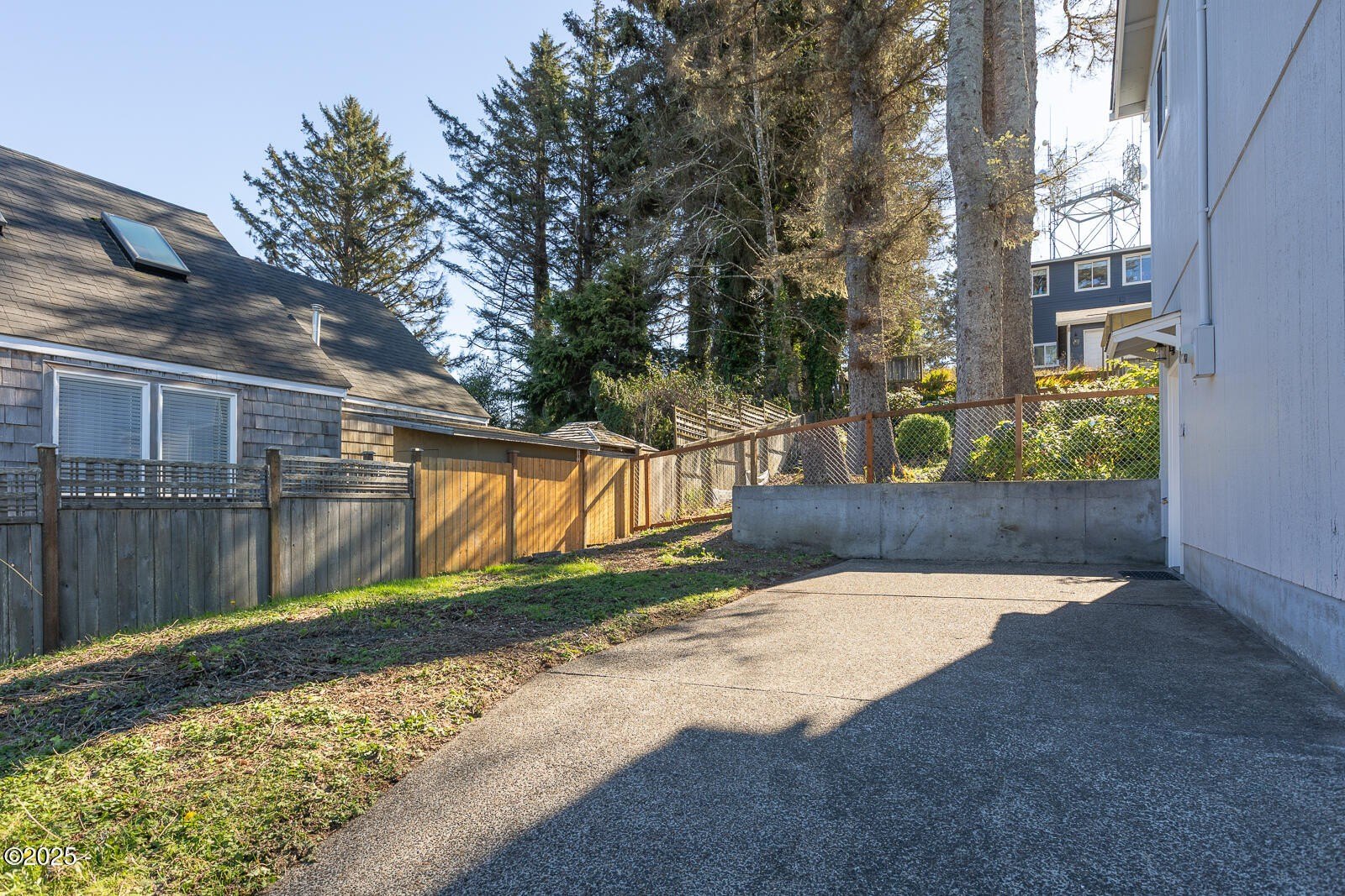 Lincoln City, Oregon, 97367, United States, 2 Bedrooms Bedrooms, ,2 BathroomsBathrooms,Residential,For Sale,1970339