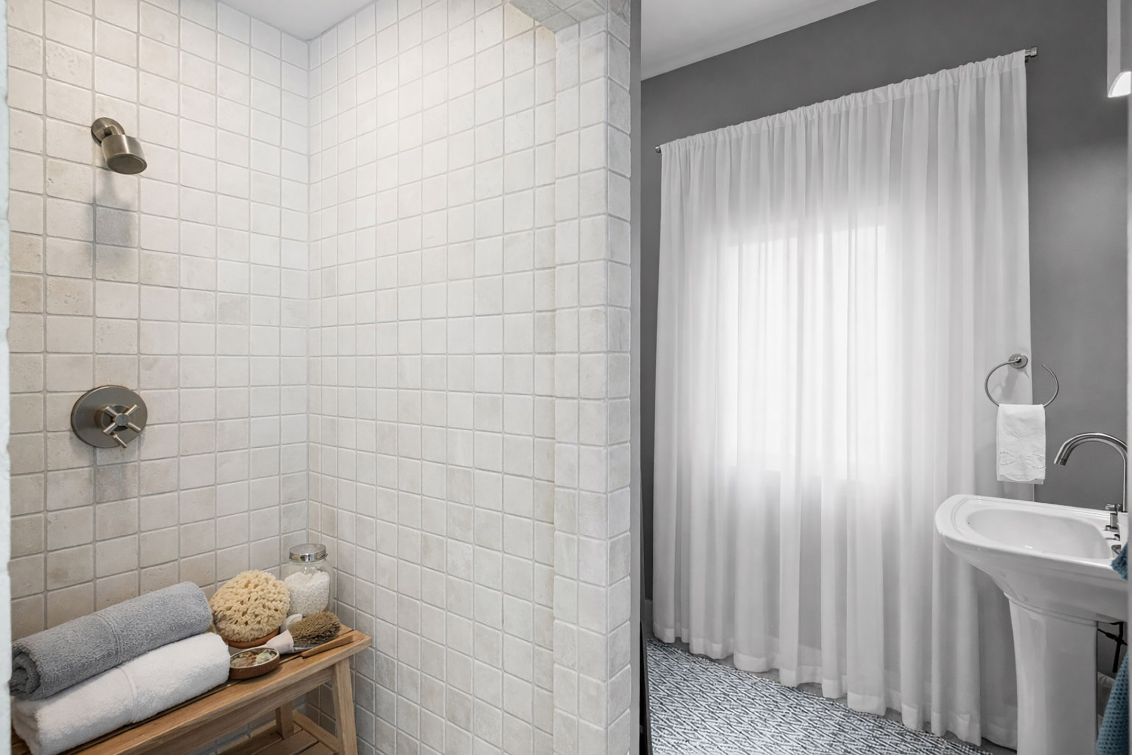  Timeless Ardmore Park Home Blends Classic Charm with Custom Renovations - 物件實景