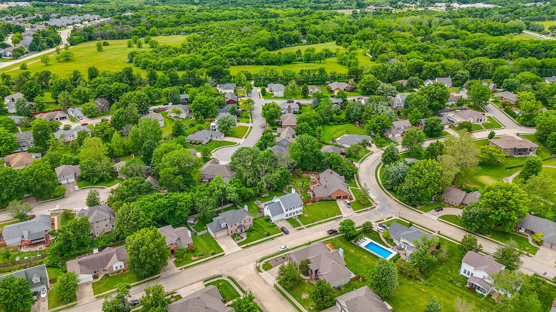 COLUMBIA, Missouri, 65203, United States, 5 Bedrooms Bedrooms, ,4 BathroomsBathrooms,Residential,For Sale,1934961