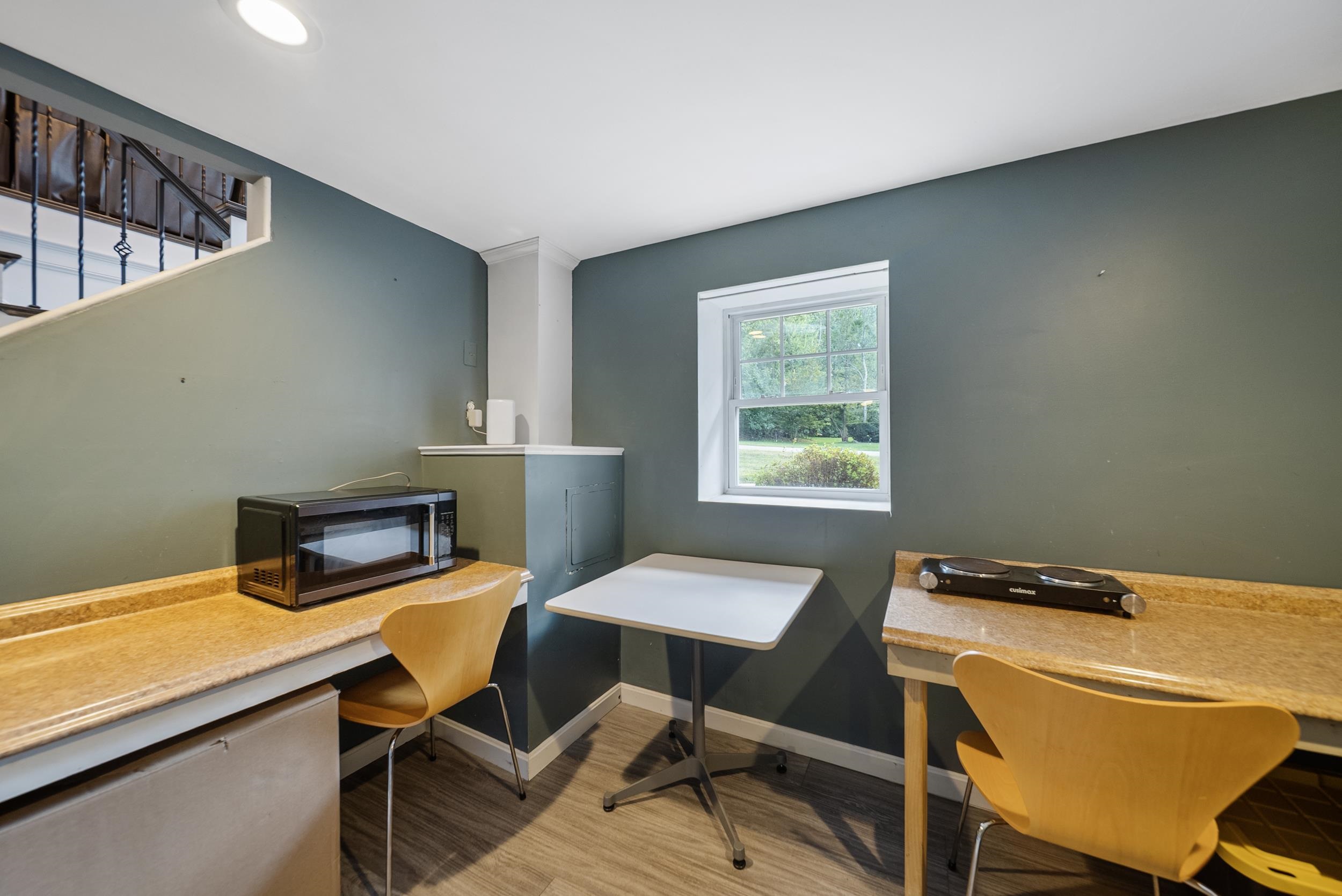 Derry, New Hampshire, 03038, United States, 3 Bedrooms Bedrooms, ,1 BathroomBathrooms,Residential,For Sale,1938906