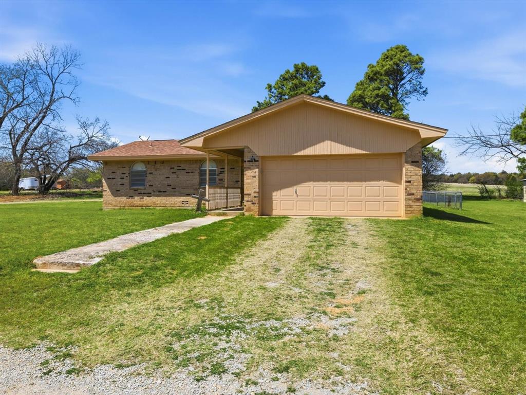 Alvord, Texas, 76225, United States, 2 Bedrooms Bedrooms, ,2 BathroomsBathrooms,Residential,For Sale,2033233