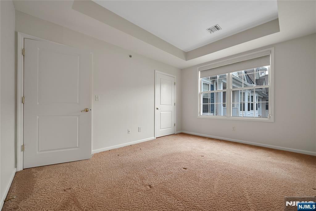Rochelle Park, New Jersey, 07662, United States, 2 Bedrooms Bedrooms, ,3 BathroomsBathrooms,Residential,For Sale,1906079