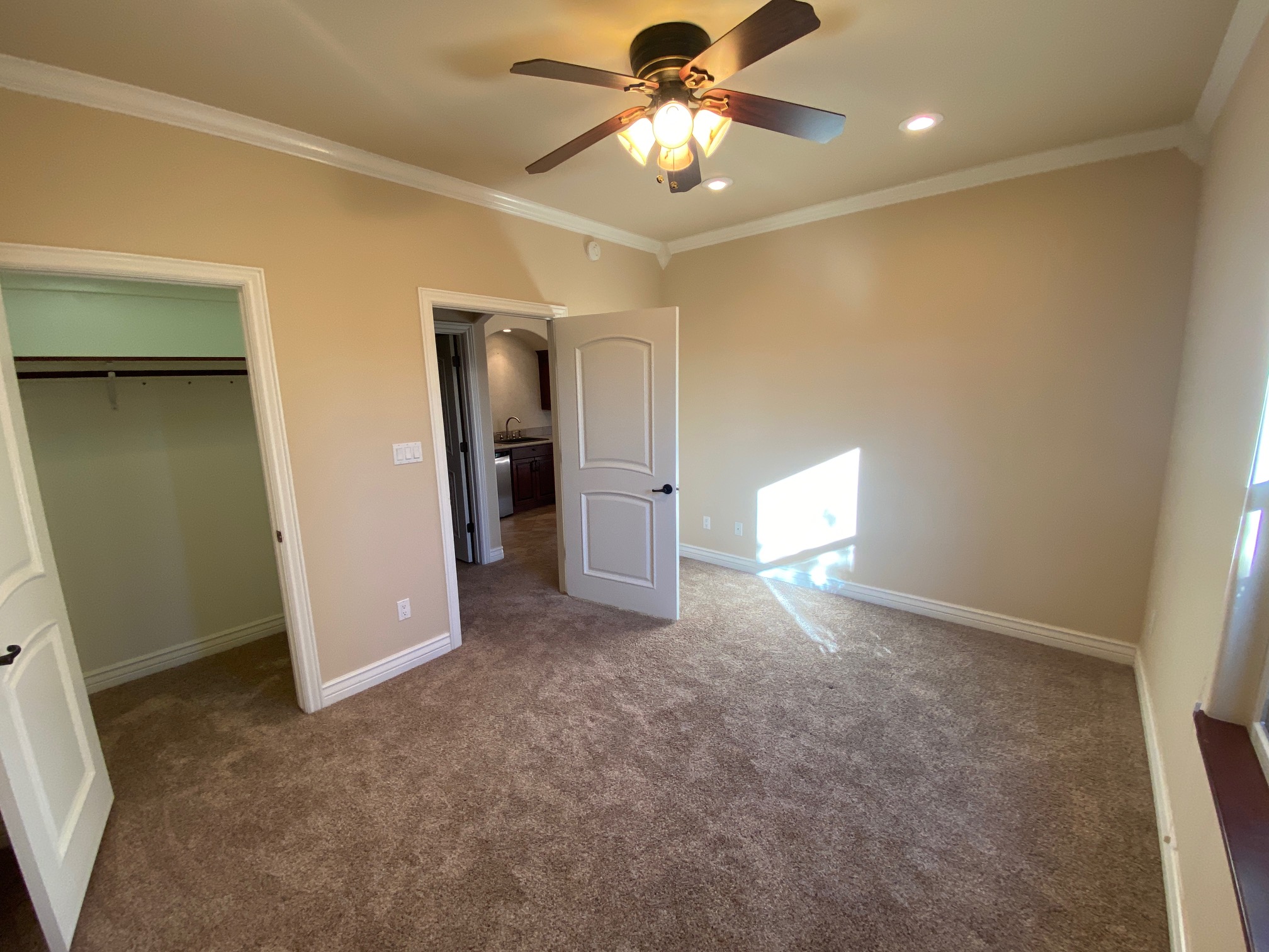 Farmington, New Mexico, 87402, United States, 4 Bedrooms Bedrooms, ,4 BathroomsBathrooms,Residential,For Sale,2005186