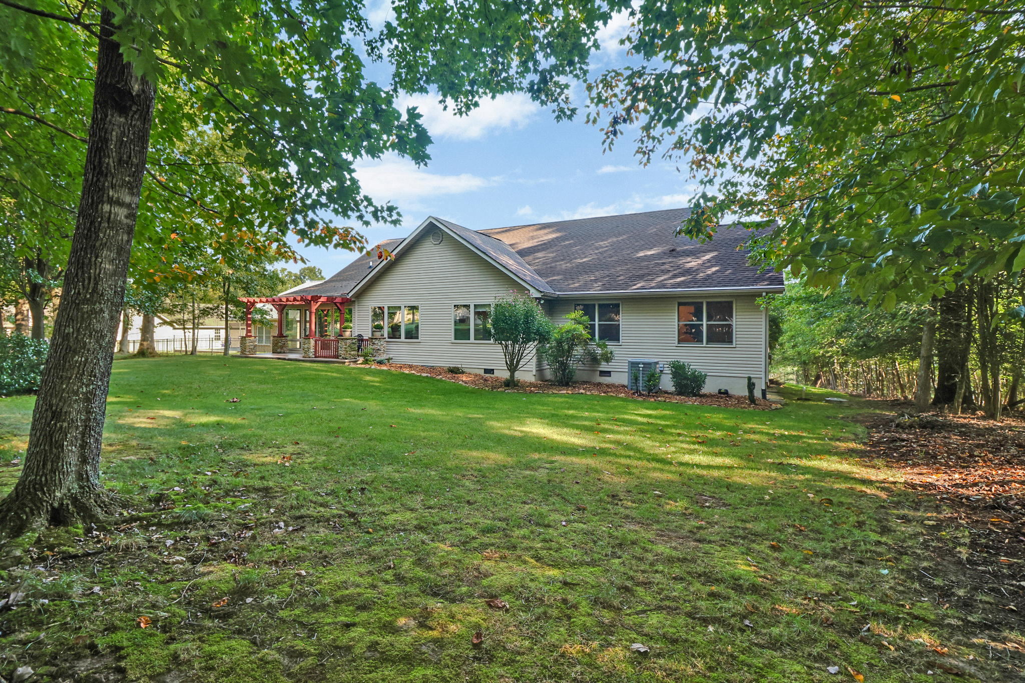 Fairfield Glade, Tennessee, 38558, United States, 3 Bedrooms Bedrooms, ,2 BathroomsBathrooms,Residential,For Sale,1945006