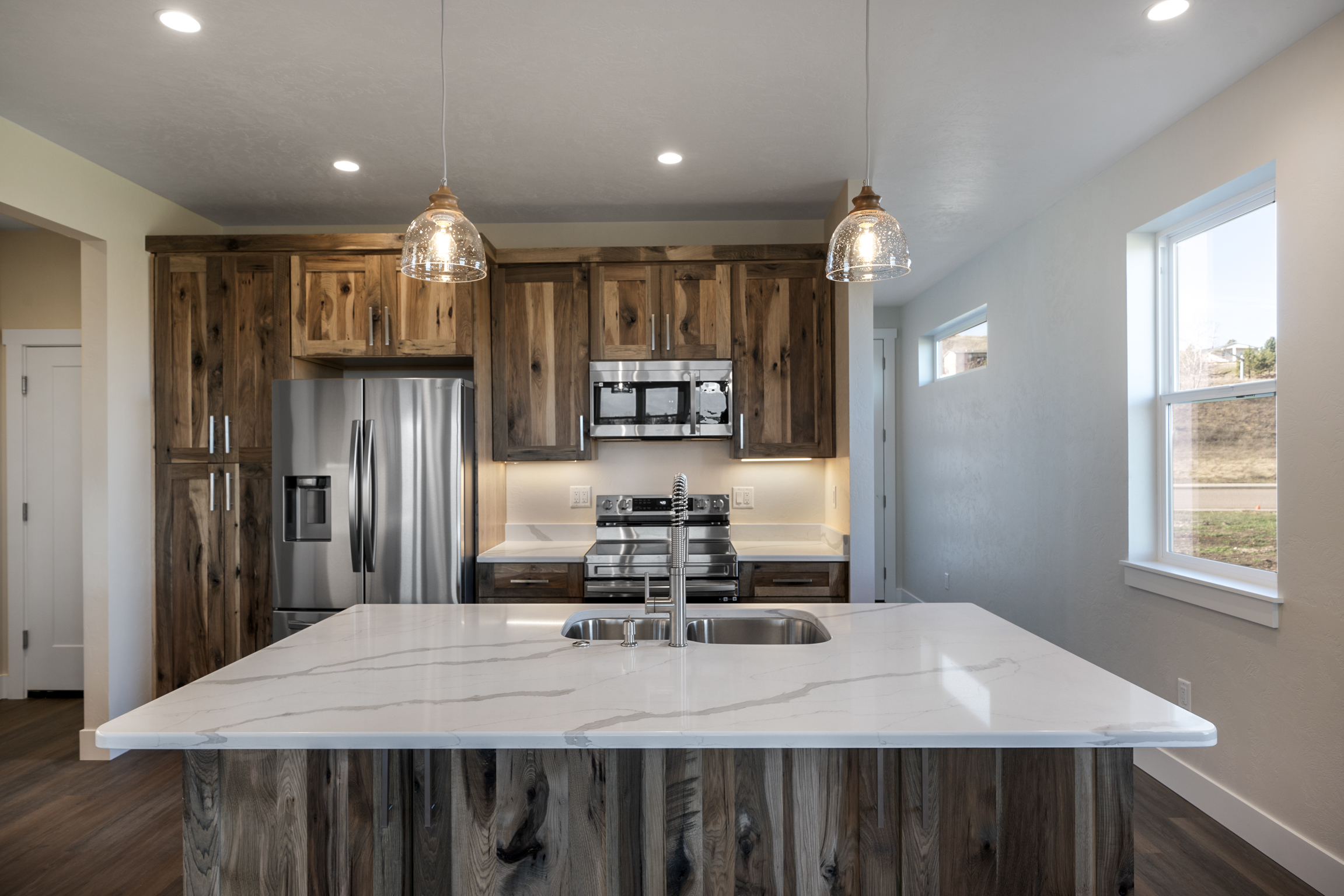 Polson, Montana, 59860, United States, 3 Bedrooms Bedrooms, ,2 BathroomsBathrooms,Residential,For Sale,1882171
