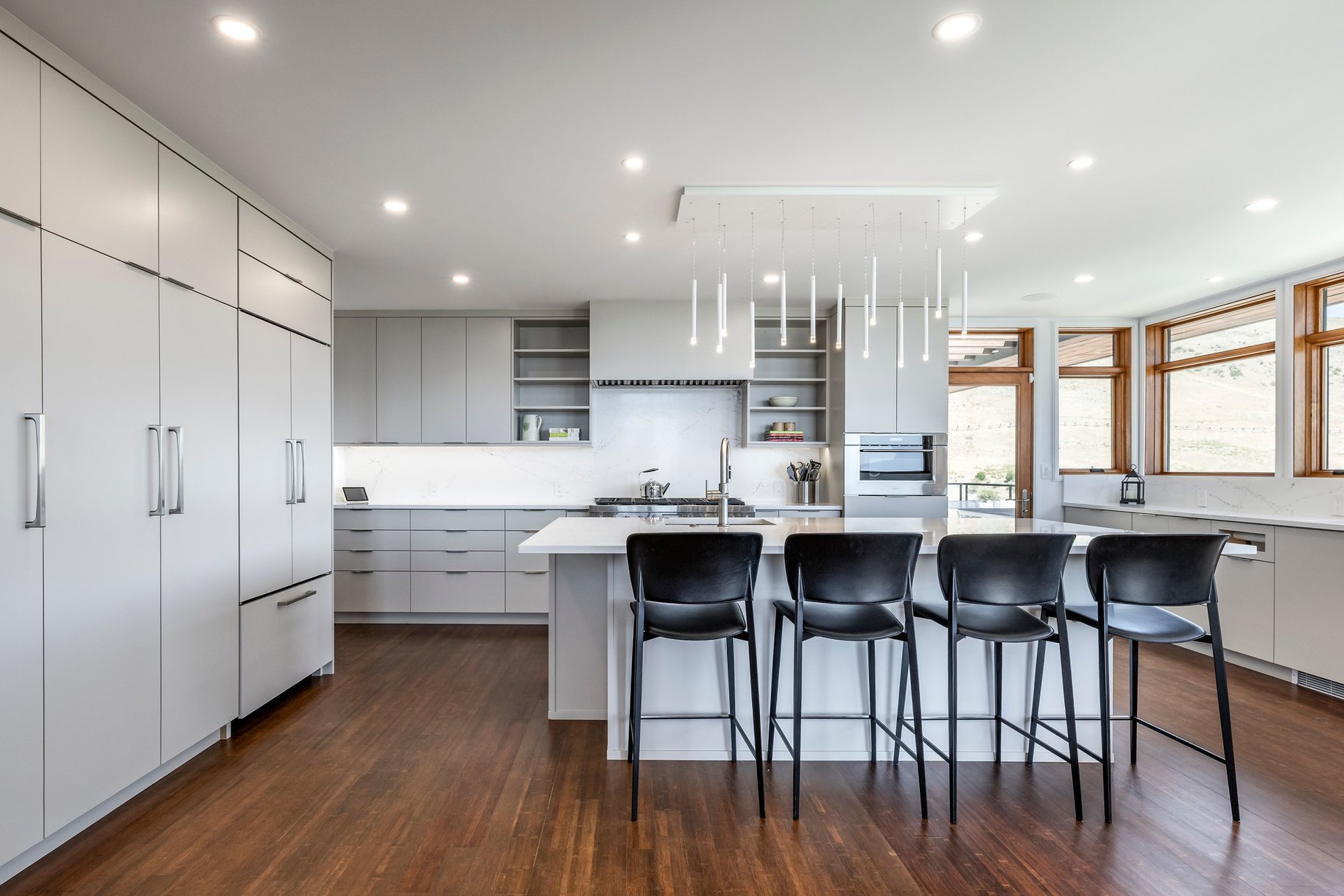  Stunning Contemporary Home with Commanding Views - 物件實景