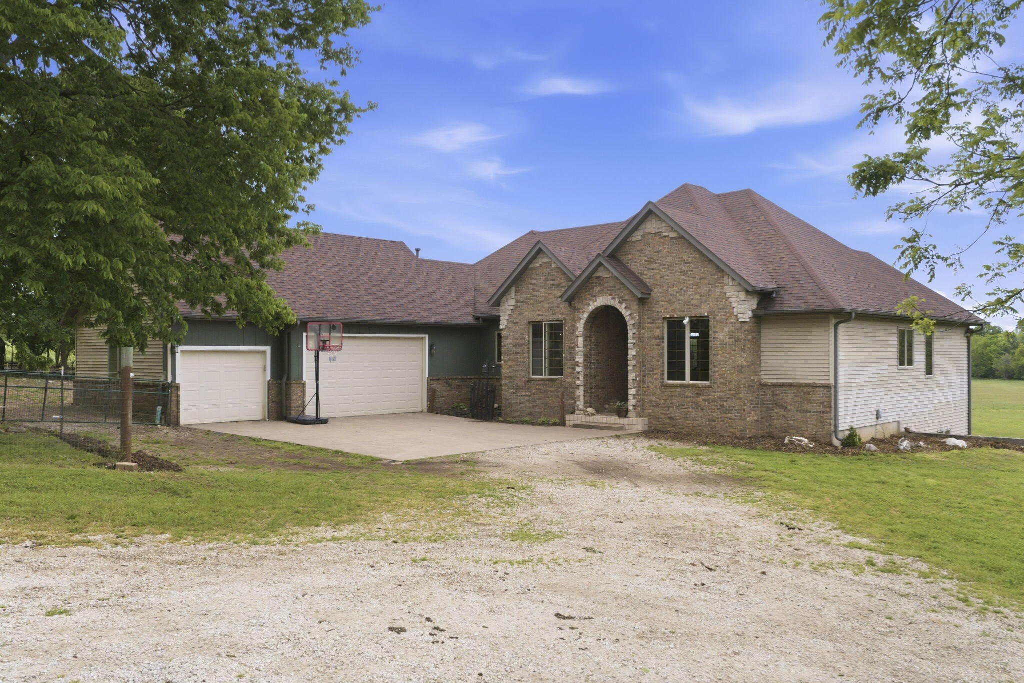 Walnut Grove, Missouri, 65770, United States, 5 Bedrooms Bedrooms, ,3 BathroomsBathrooms,Residential,For Sale,2045196