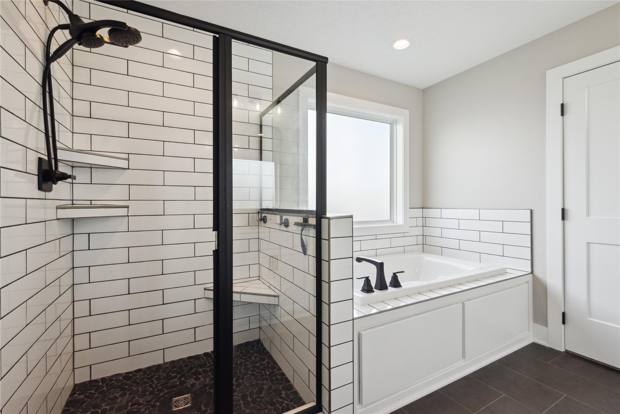 Waukee, Iowa, 50263, United States, 4 Bedrooms Bedrooms, ,3 BathroomsBathrooms,Residential,For Sale,1879799