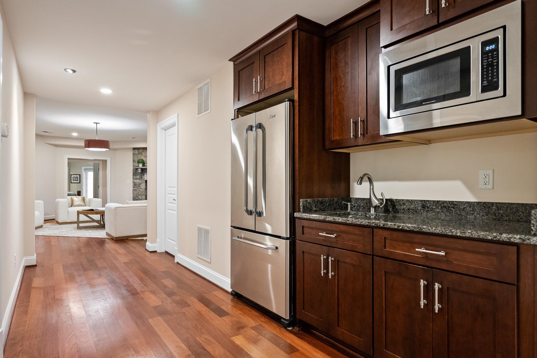  9111 Dara Lane, Great Falls, VA, 22066 - 物件實景