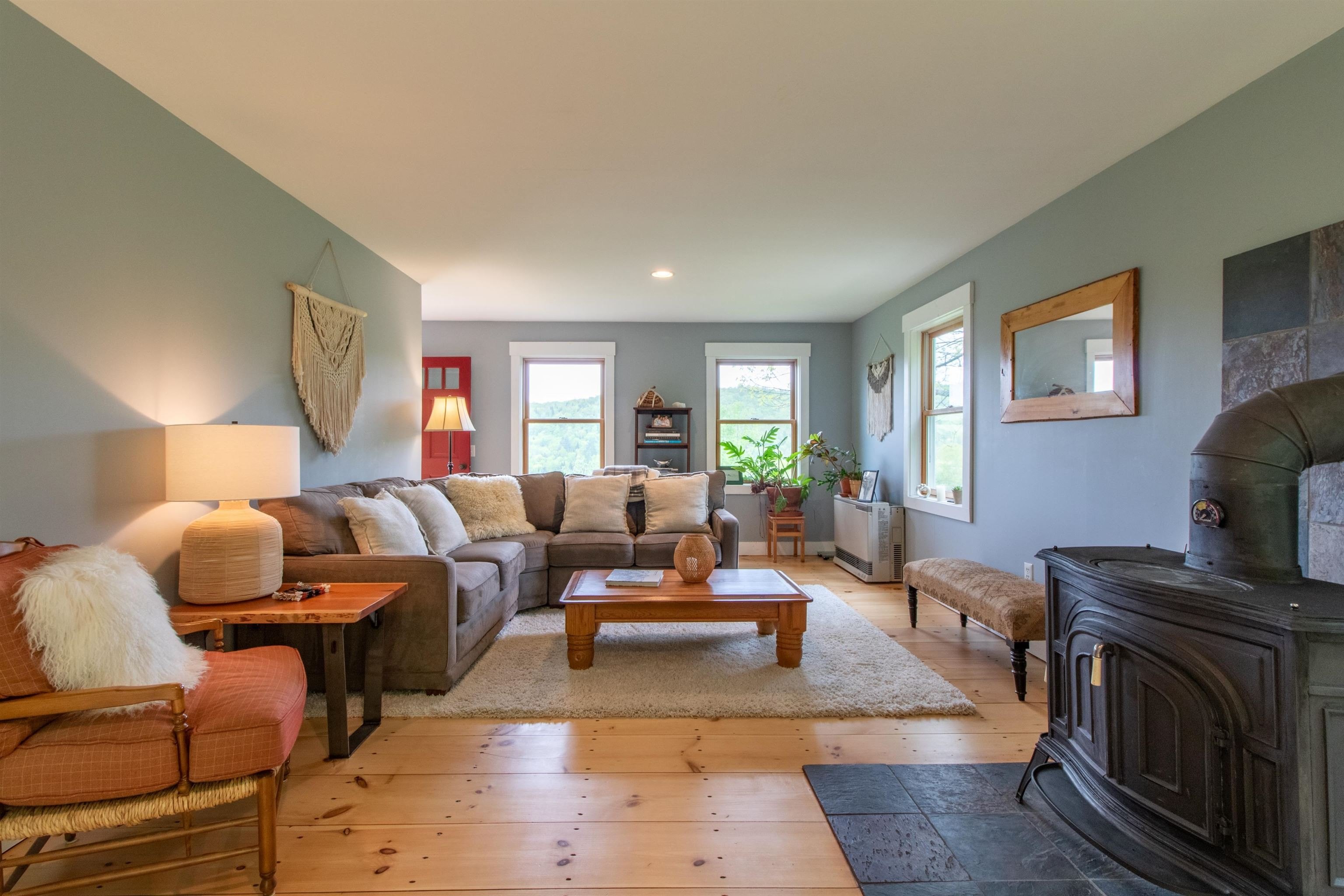 Kirby, Vermont, 05851, United States, 5 Bedrooms Bedrooms, ,3 BathroomsBathrooms,Residential,For Sale,2036584