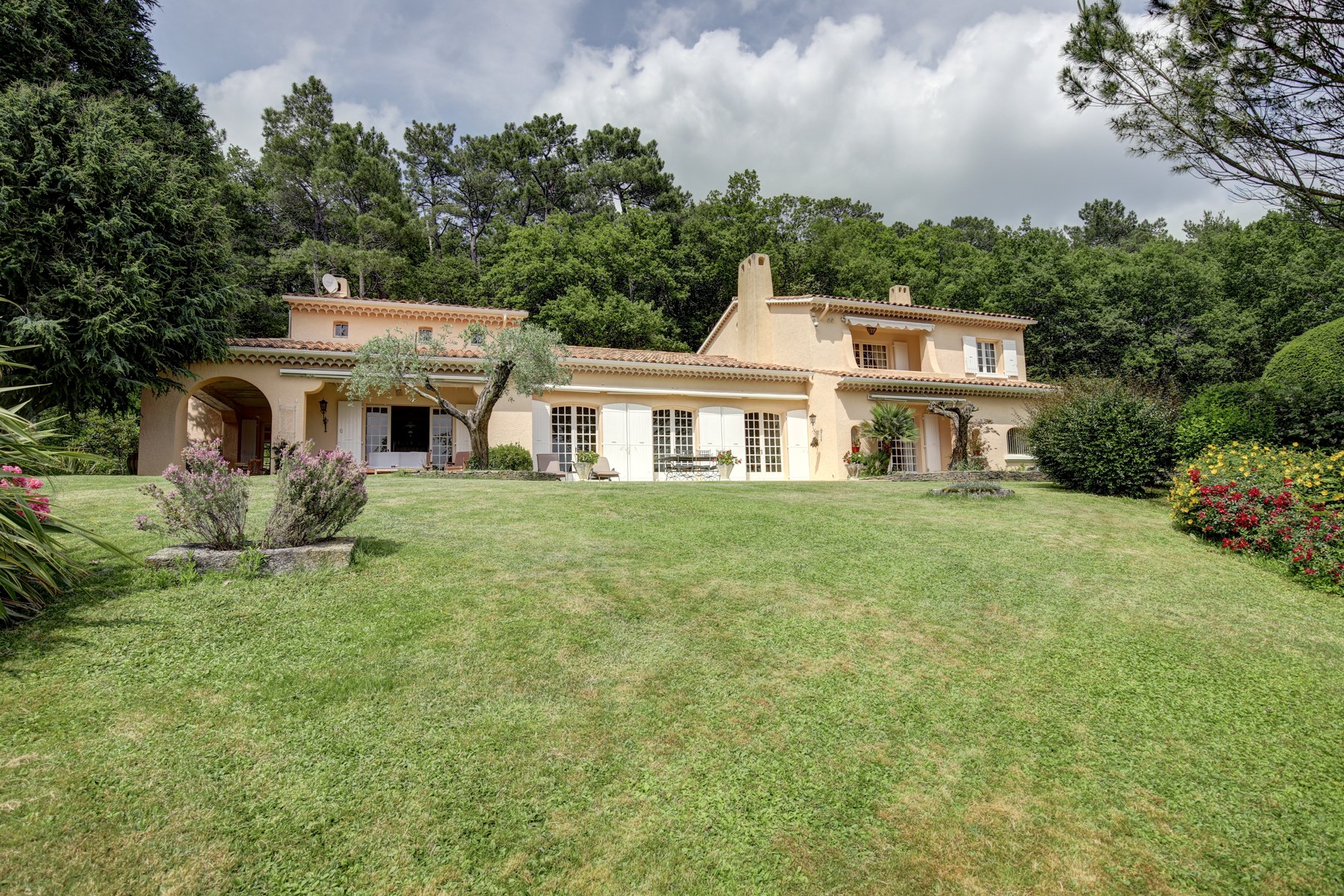  CASTRES: Magnificent family home with over 350 m² of living space - 物件實景