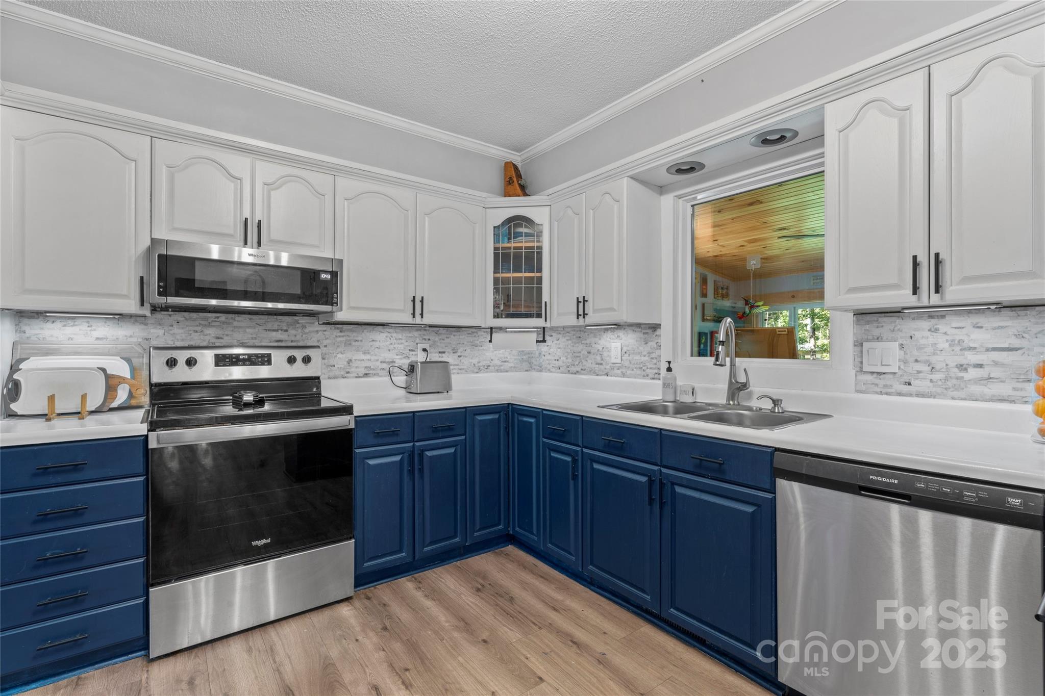 Midland, North Carolina, 28107, United States, 3 Bedrooms Bedrooms, ,2 BathroomsBathrooms,Residential,For Sale,1898113