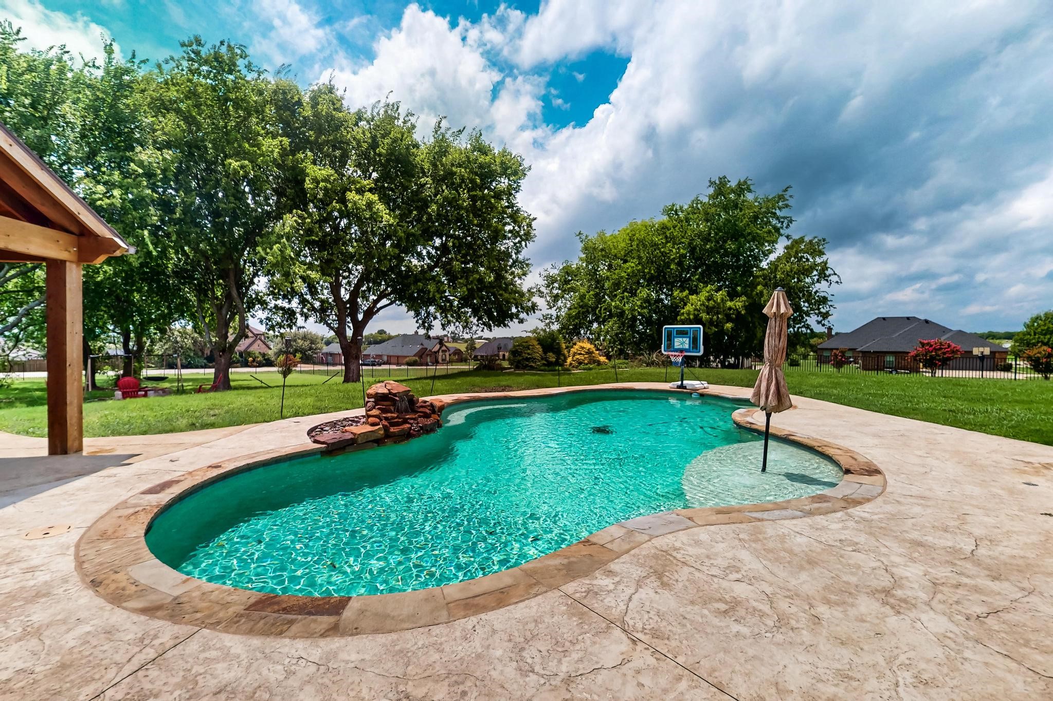 Forney, Texas, 75126, United States, 3 Bedrooms Bedrooms, ,4 BathroomsBathrooms,Residential,For Sale,1897470