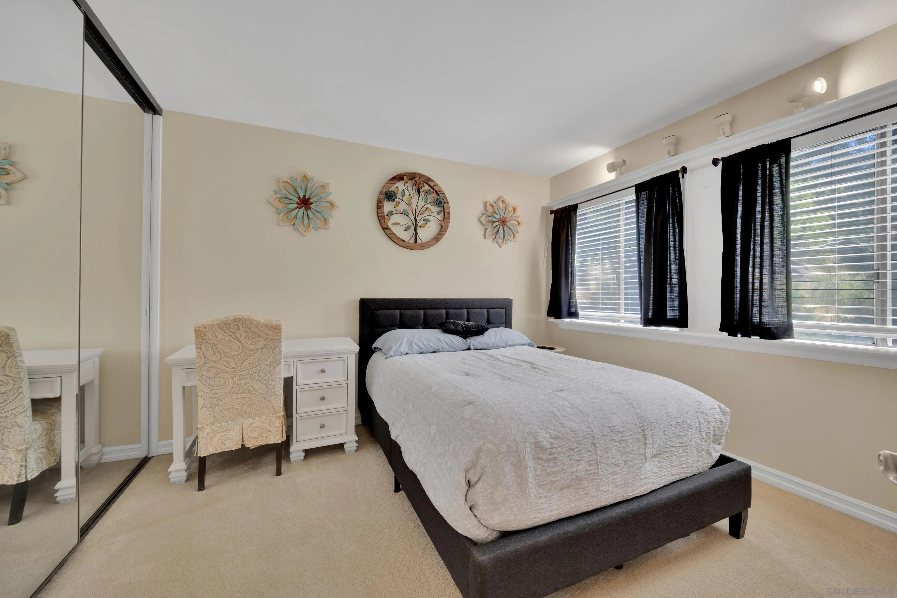 San Diego, California, 92119, United States, 3 Bedrooms Bedrooms, ,3 BathroomsBathrooms,Residential,For Sale,1910844