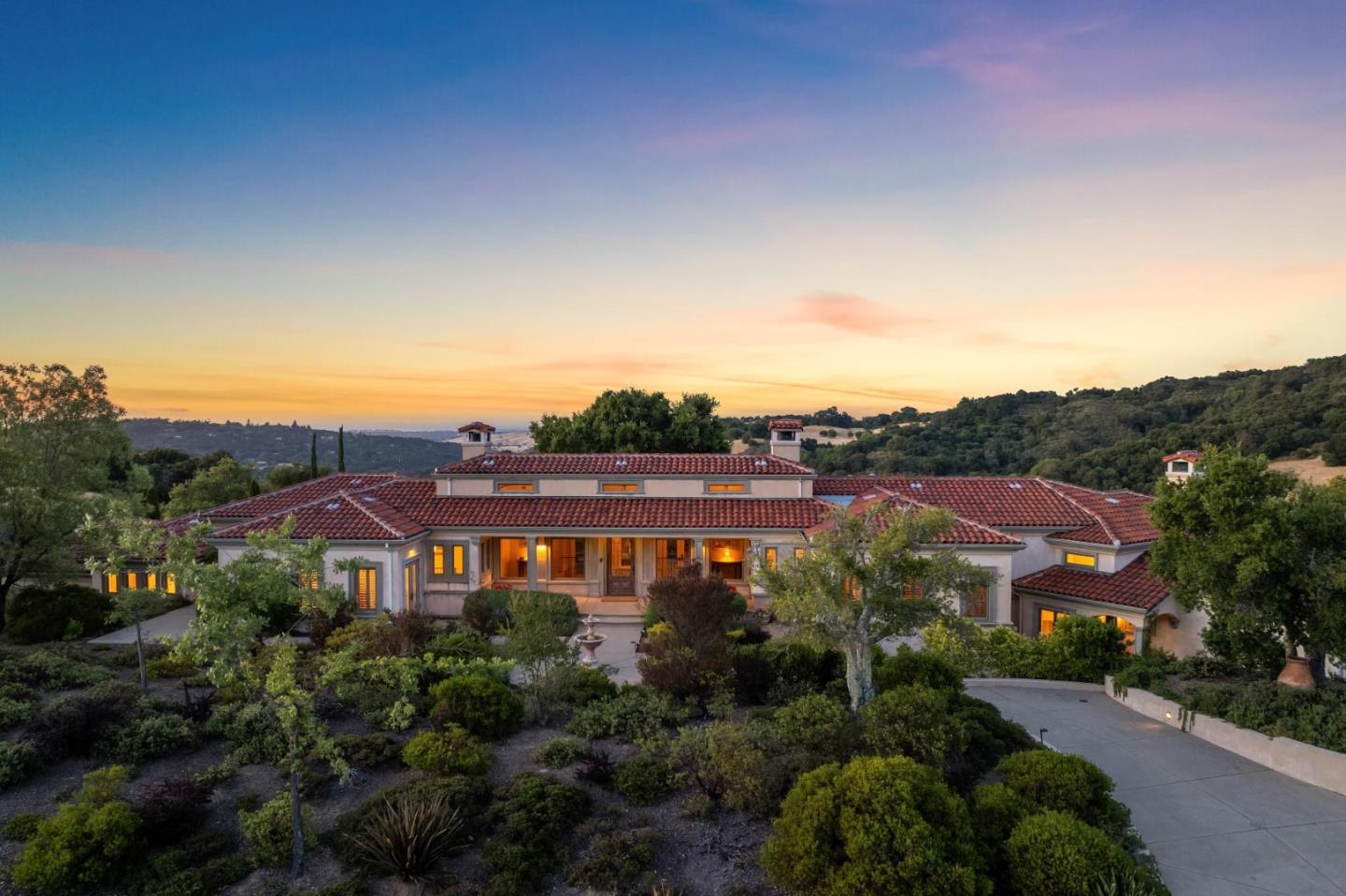Portola Valley, California, 94028, United States, 5 Bedrooms Bedrooms, ,8 BathroomsBathrooms,Residential,For Sale,1807193