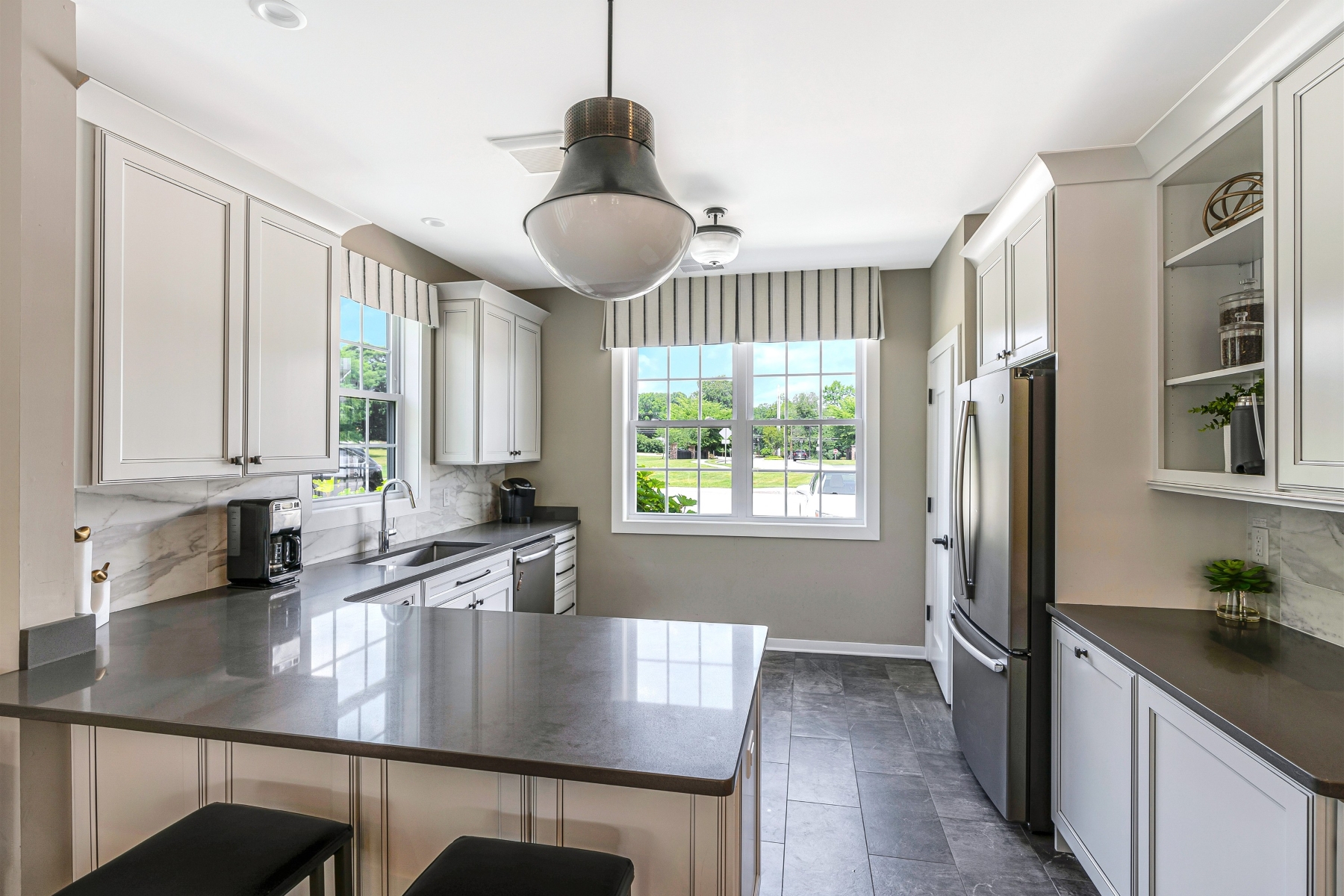  ?Residences at Columbia Park ? Impeccably Crafted End-Unit Townhome - 物件實景