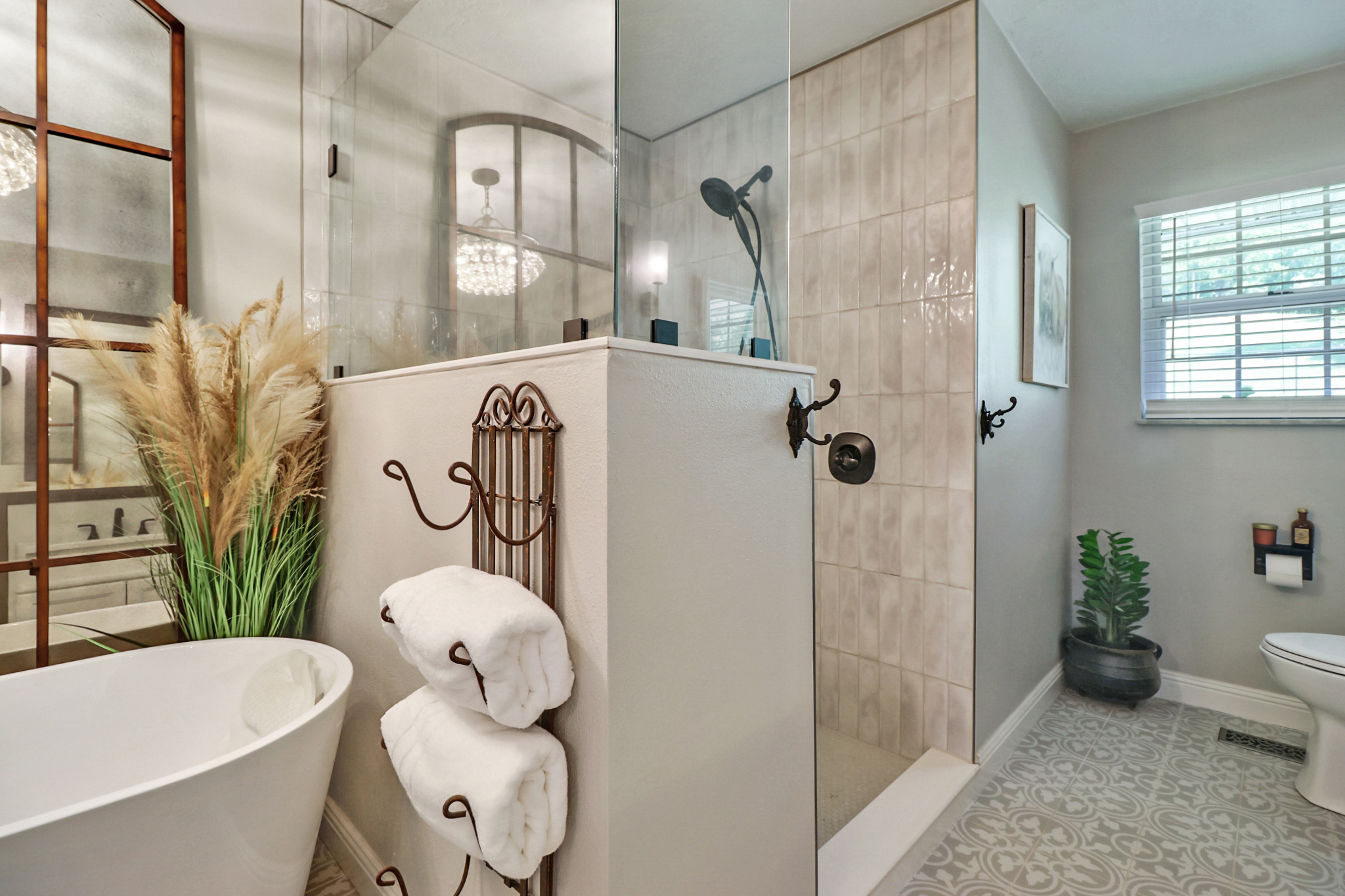 Rockwood, Tennessee, 37854, United States, 4 Bedrooms Bedrooms, ,3 BathroomsBathrooms,Residential,For Sale,2011403