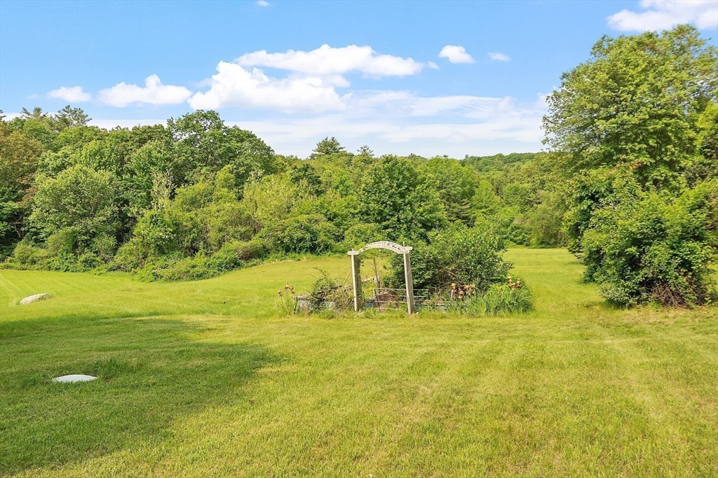 Orange, Massachusetts, 01364, United States, 7 Bedrooms Bedrooms, ,5 BathroomsBathrooms,Residential,For Sale,1940980