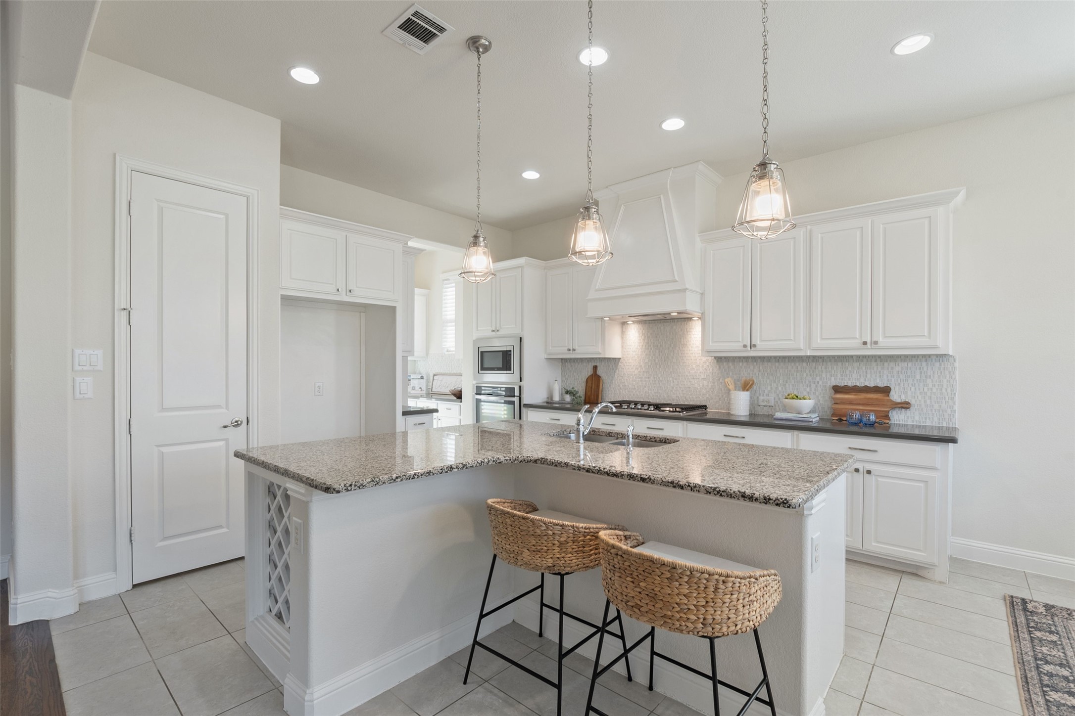 McKinney, Texas, 75071, United States, 5 Bedrooms Bedrooms, ,5 BathroomsBathrooms,Residential,For Sale,1986552