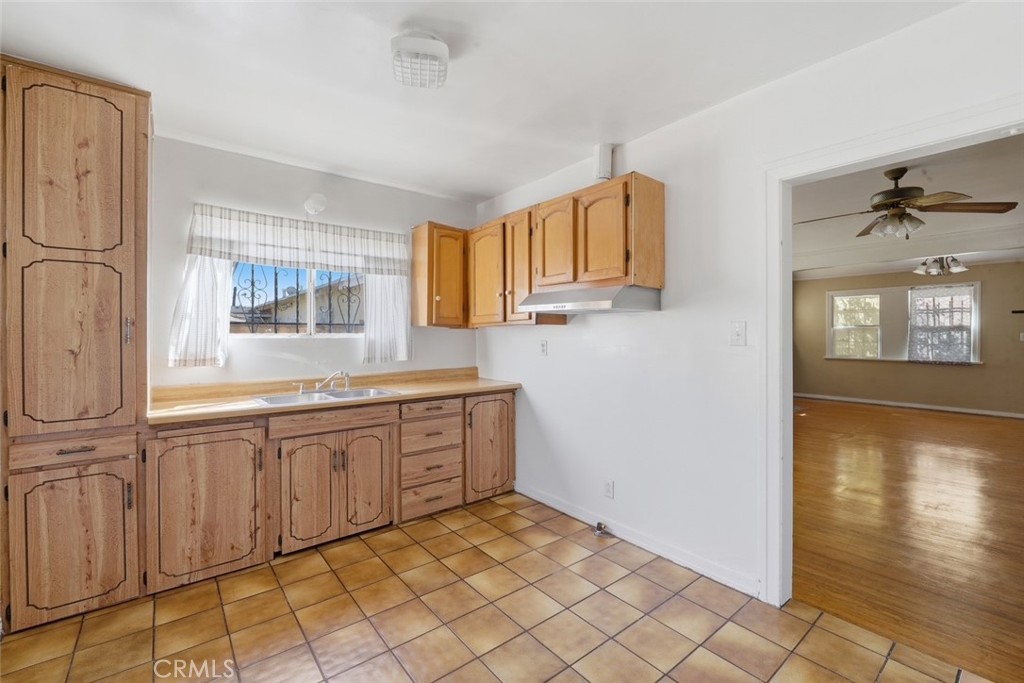 El Monte, California, 91731, United States, 2 Bedrooms Bedrooms, ,1 BathroomBathrooms,Residential,For Sale,1986309