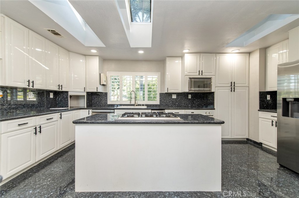 Diamond Bar, California, 91765, United States, 4 Bedrooms Bedrooms, ,3 BathroomsBathrooms,Residential,For Sale,2007497