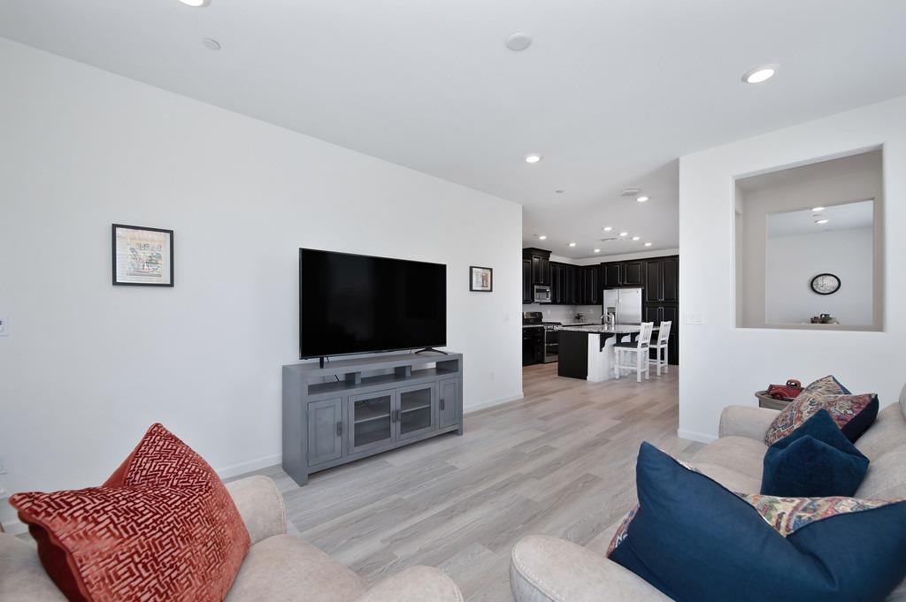 Roseville, California, 95747, United States, 3 Bedrooms Bedrooms, ,3 BathroomsBathrooms,Residential,For Sale,1795538