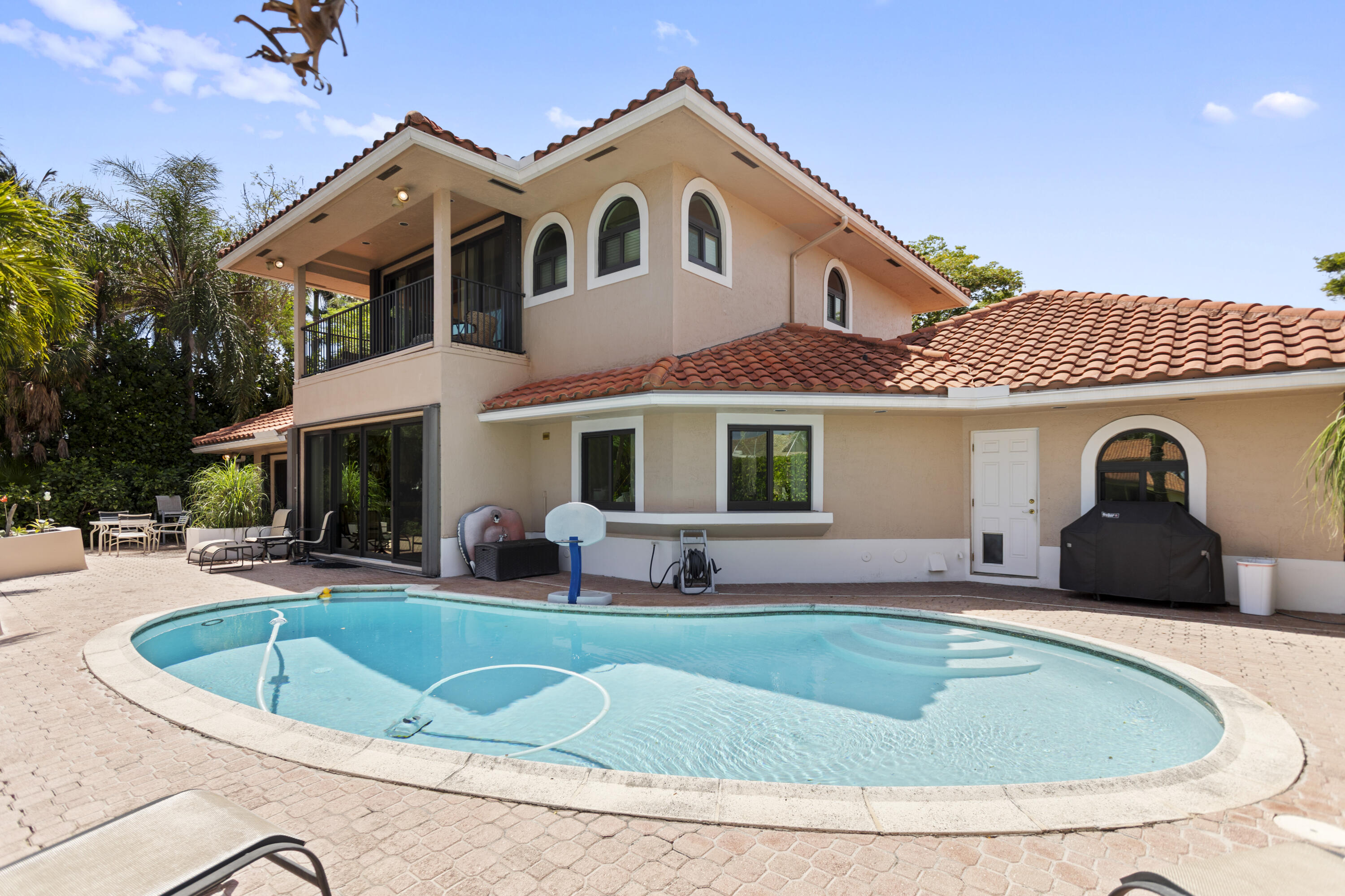 Pompano Beach, Florida, 33062, United States, 4 Bedrooms Bedrooms, ,3 BathroomsBathrooms,Residential,For Sale,1804148